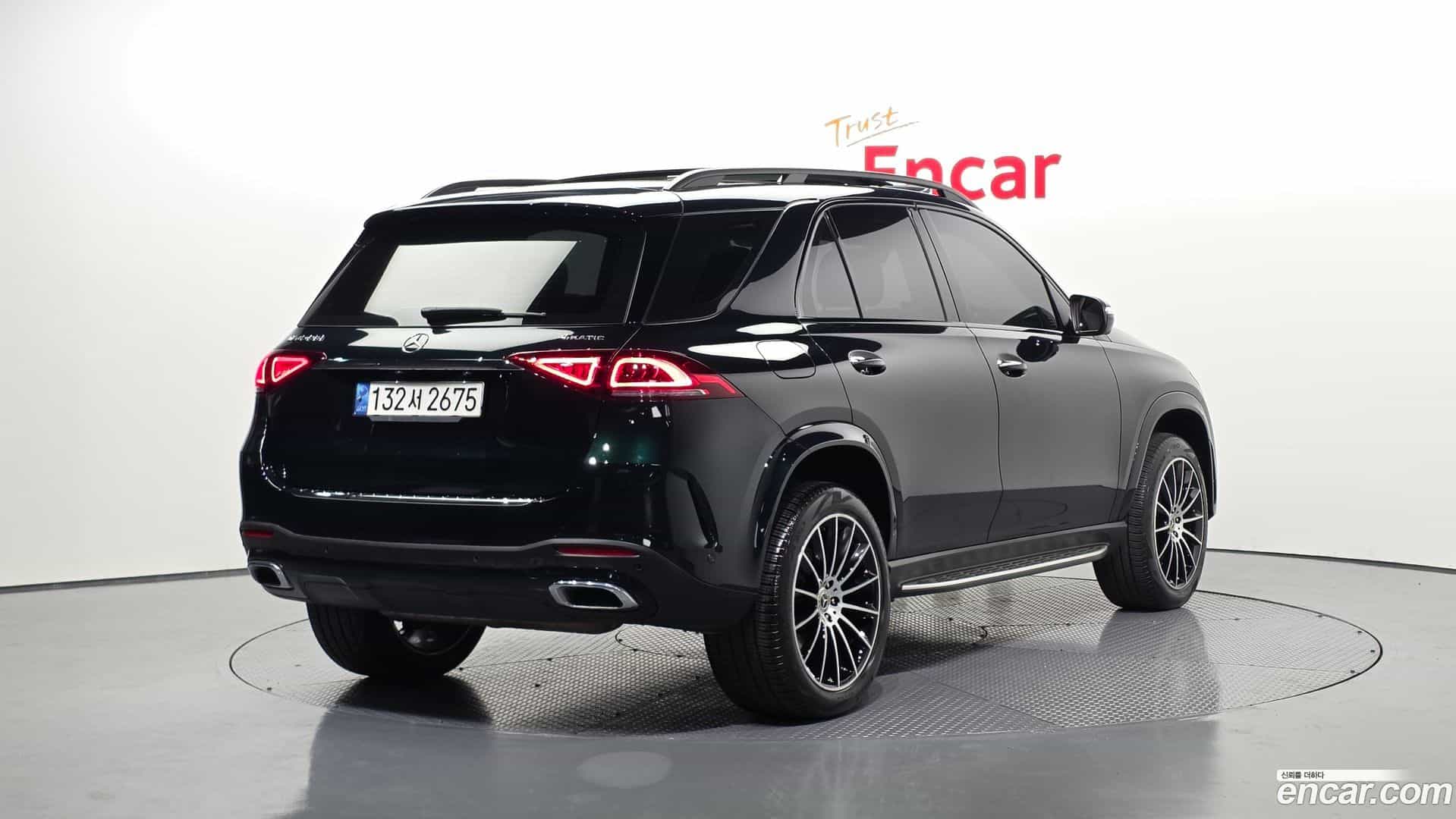 GLE-Class Mercedes-Benz 2022.8-OUTER-002
