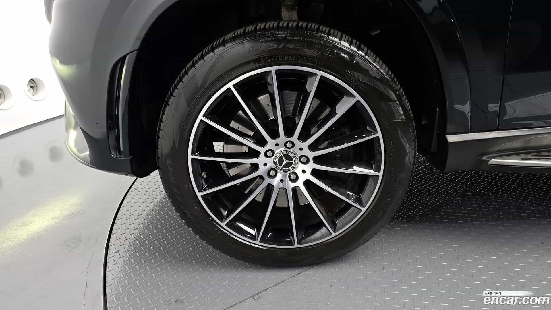 GLE-Class Mercedes-Benz 2022.8-OUTER-005
