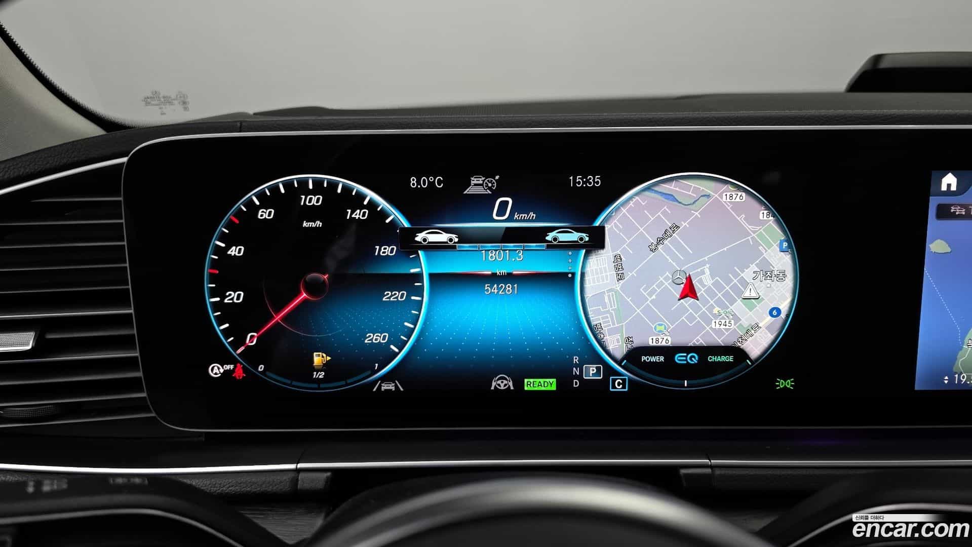 GLE-Class Mercedes-Benz 2022.8-INNER-008