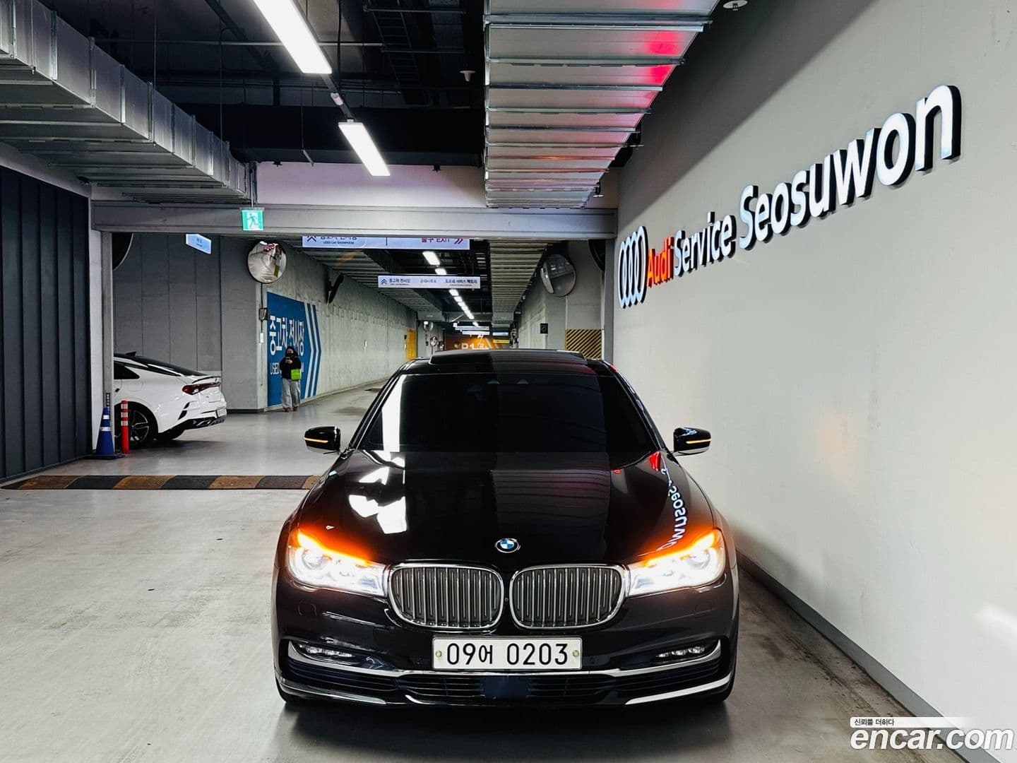 Main__Slider__Photo:7-Series BMW 2016.9-0
