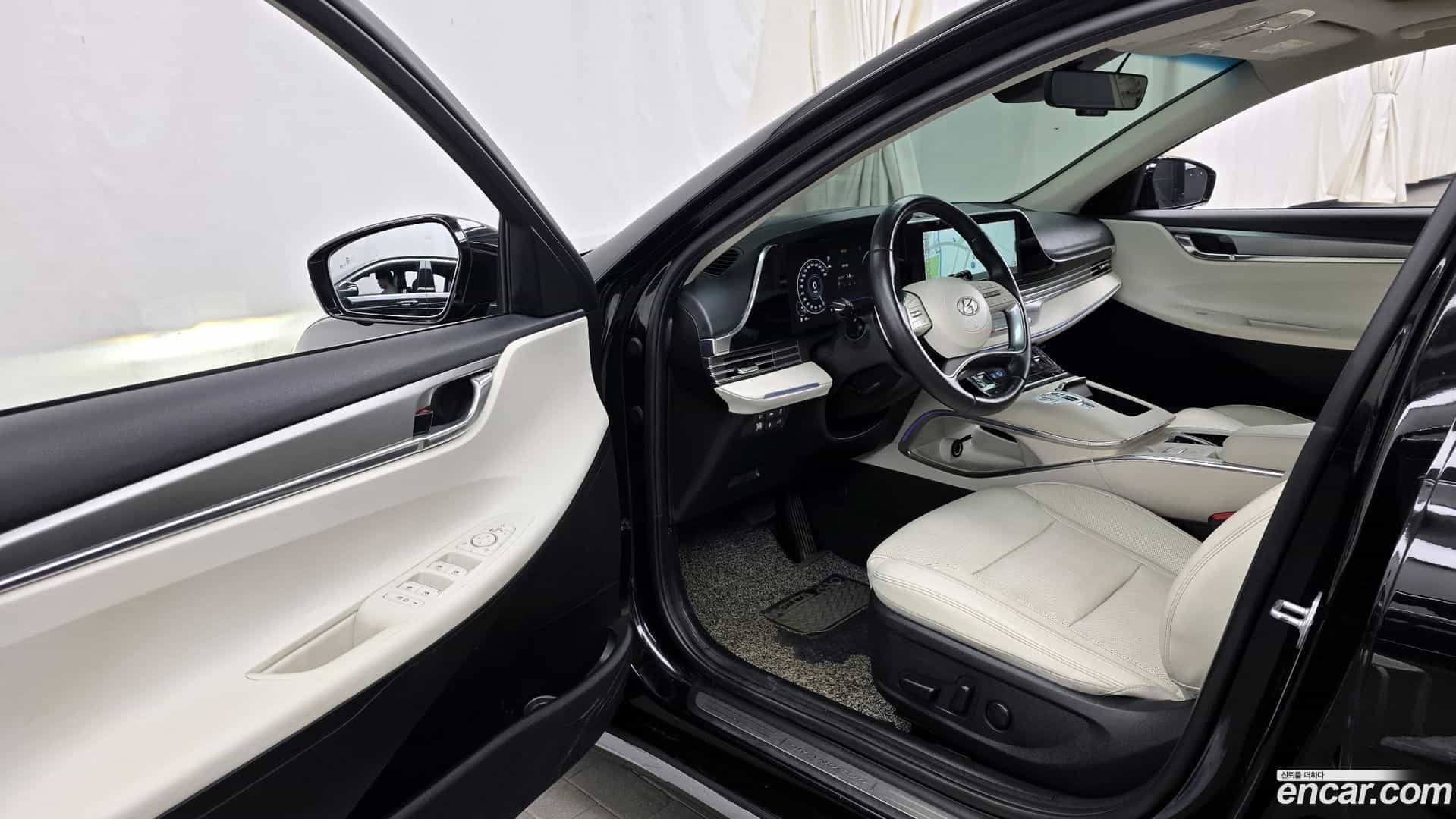 Grandeur Hyundai 2021.11-INNER-010