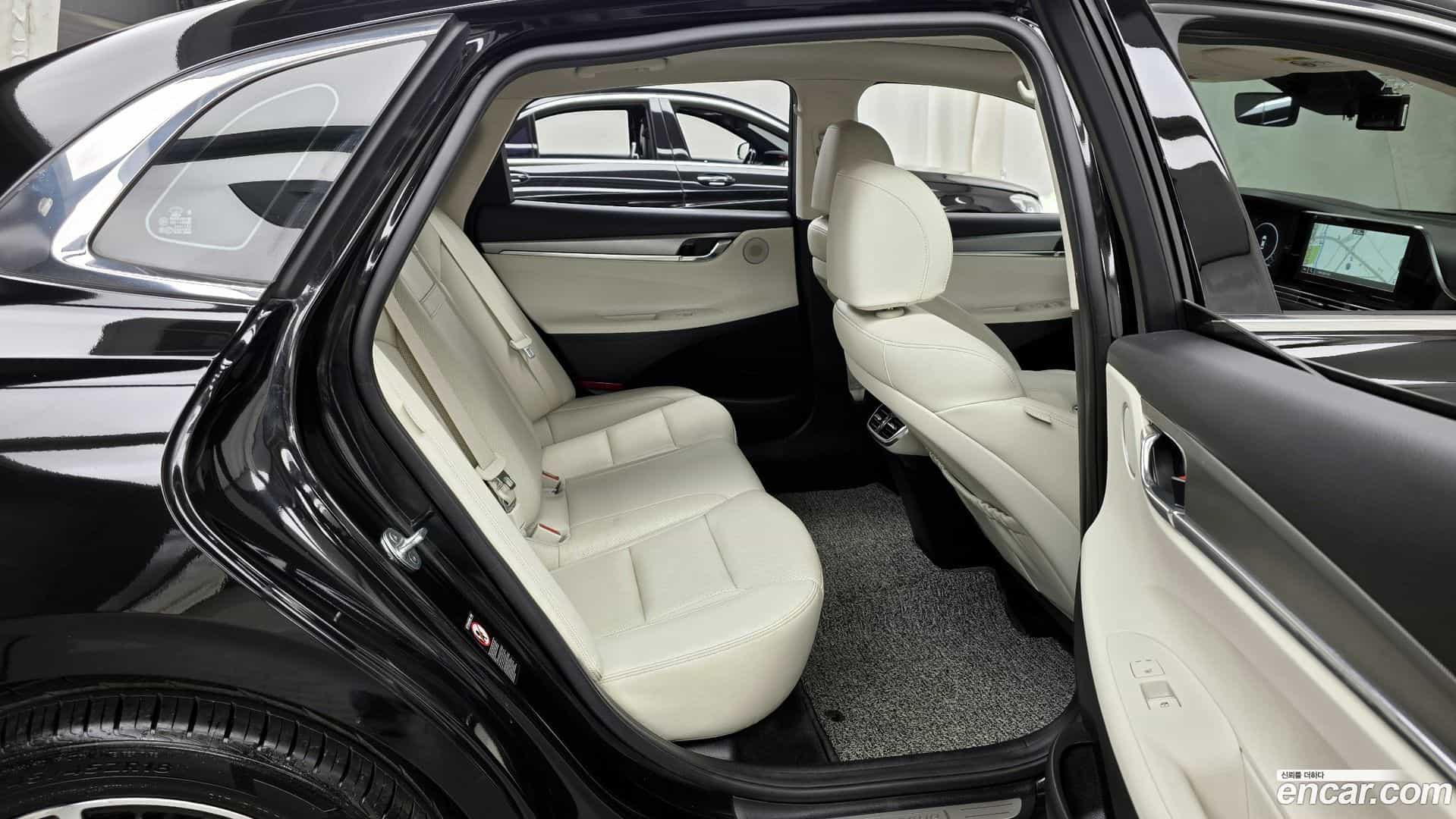 Grandeur Hyundai 2021.11-OPTION-016