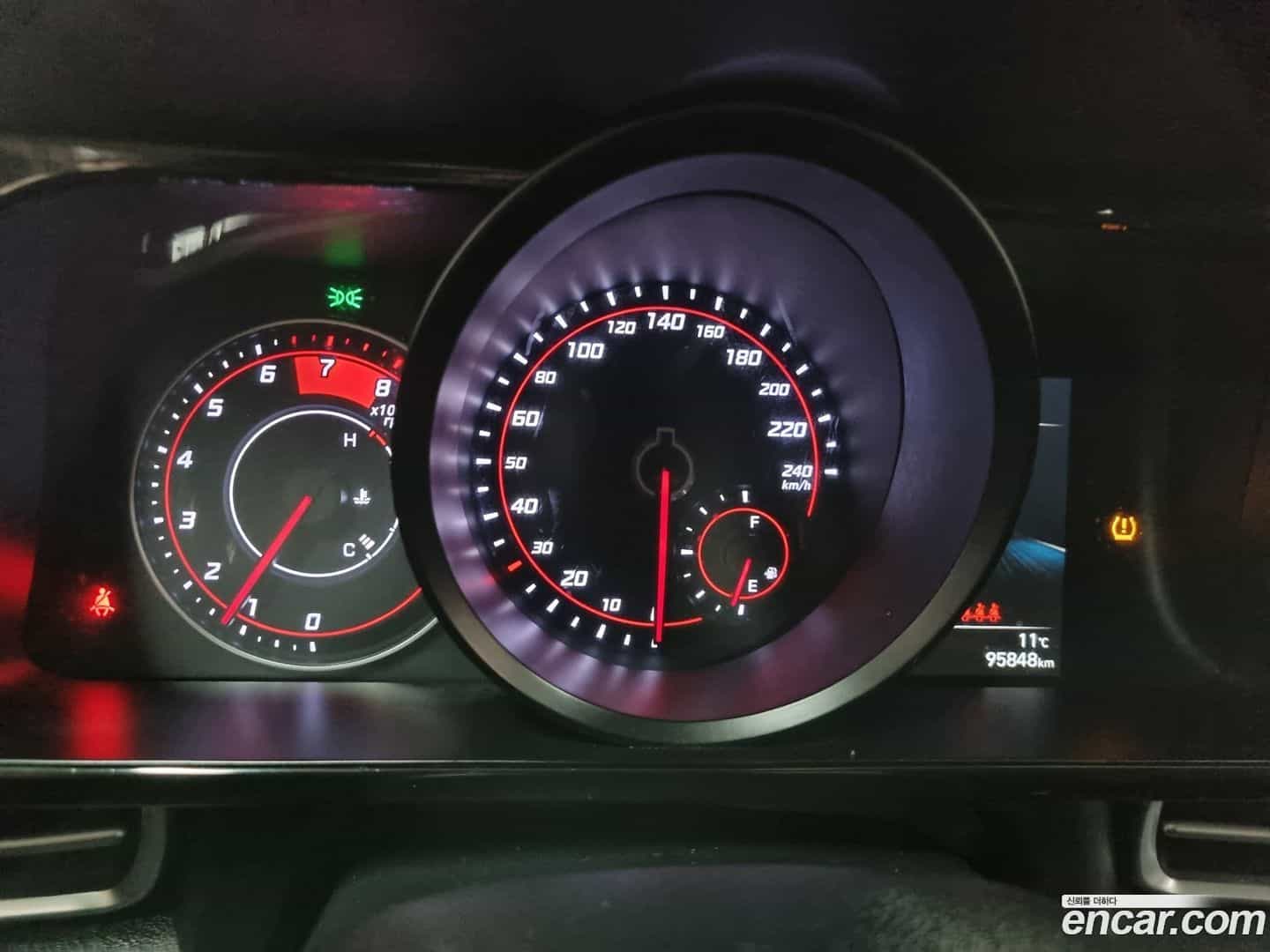 AVANTE Hyundai 2022.0-INNER-008