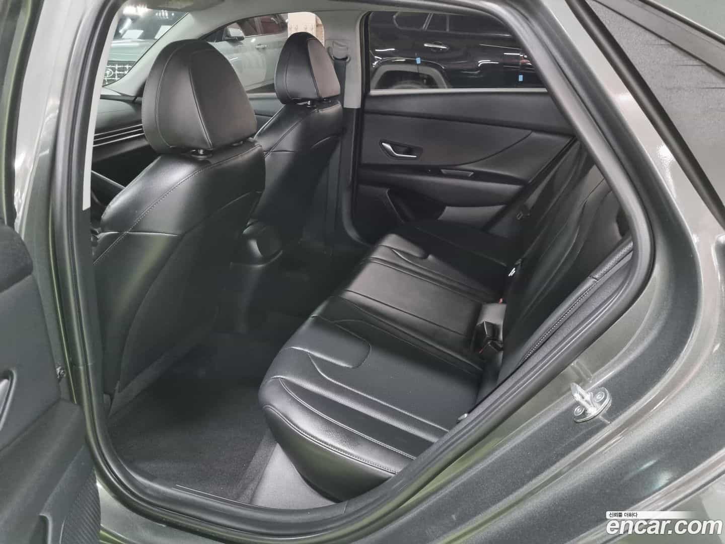 AVANTE Hyundai 2022.0-INNER-010