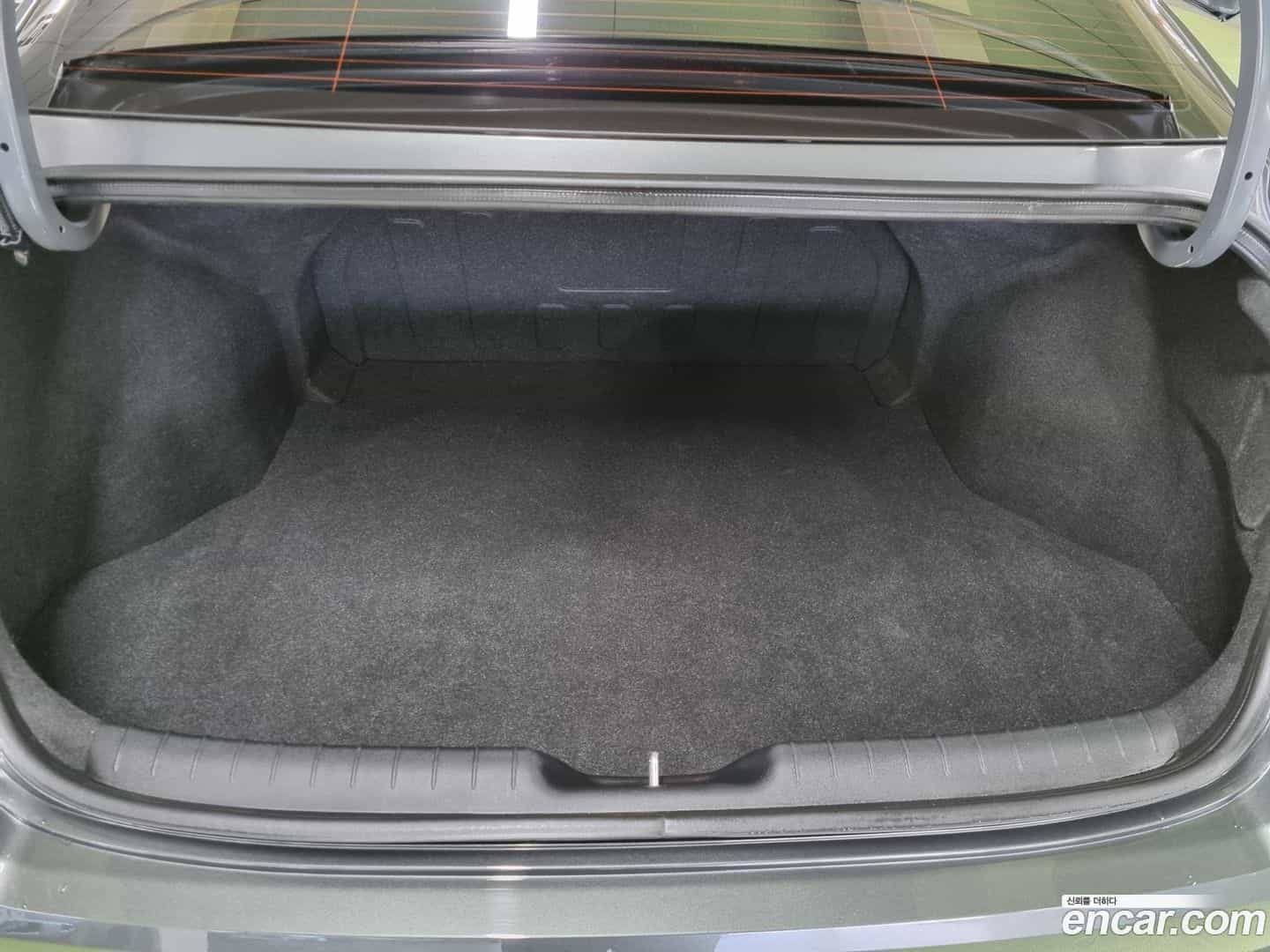 AVANTE Hyundai 2022.0-OPTION-023