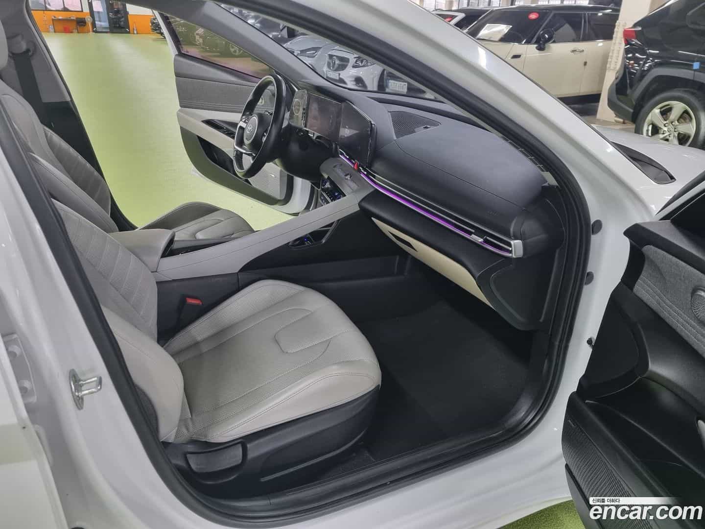 AVANTE Hyundai 2020.4-INNER-010