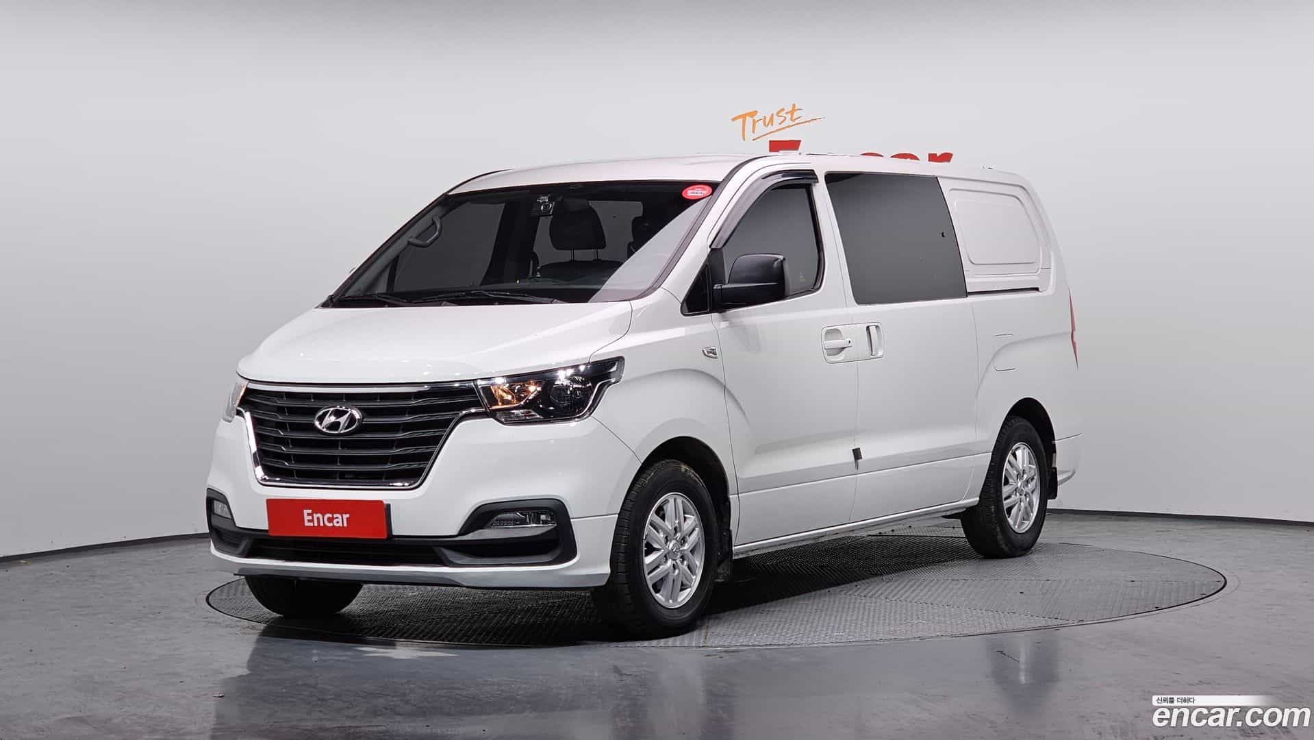 Starex Hyundai 2019.2-OUTER-001