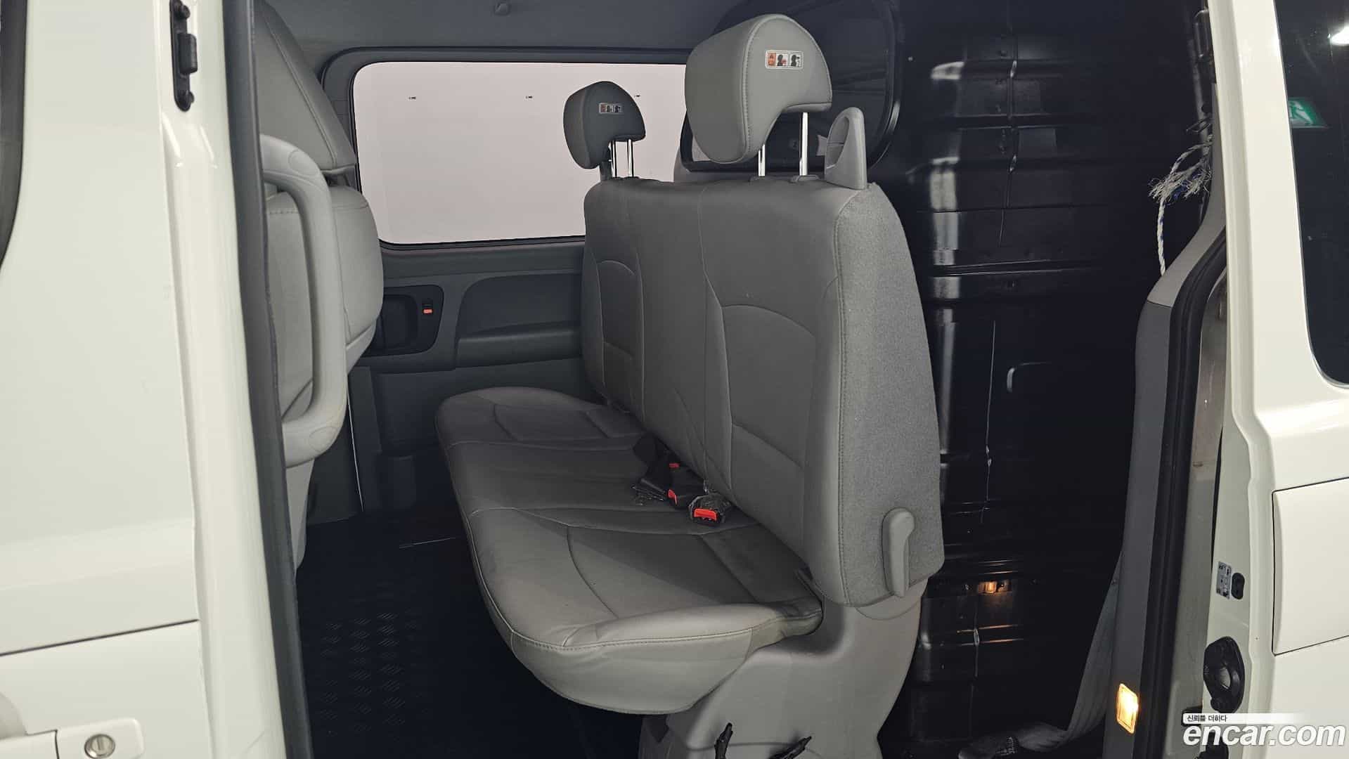 Starex Hyundai 2019.2-OPTION-016