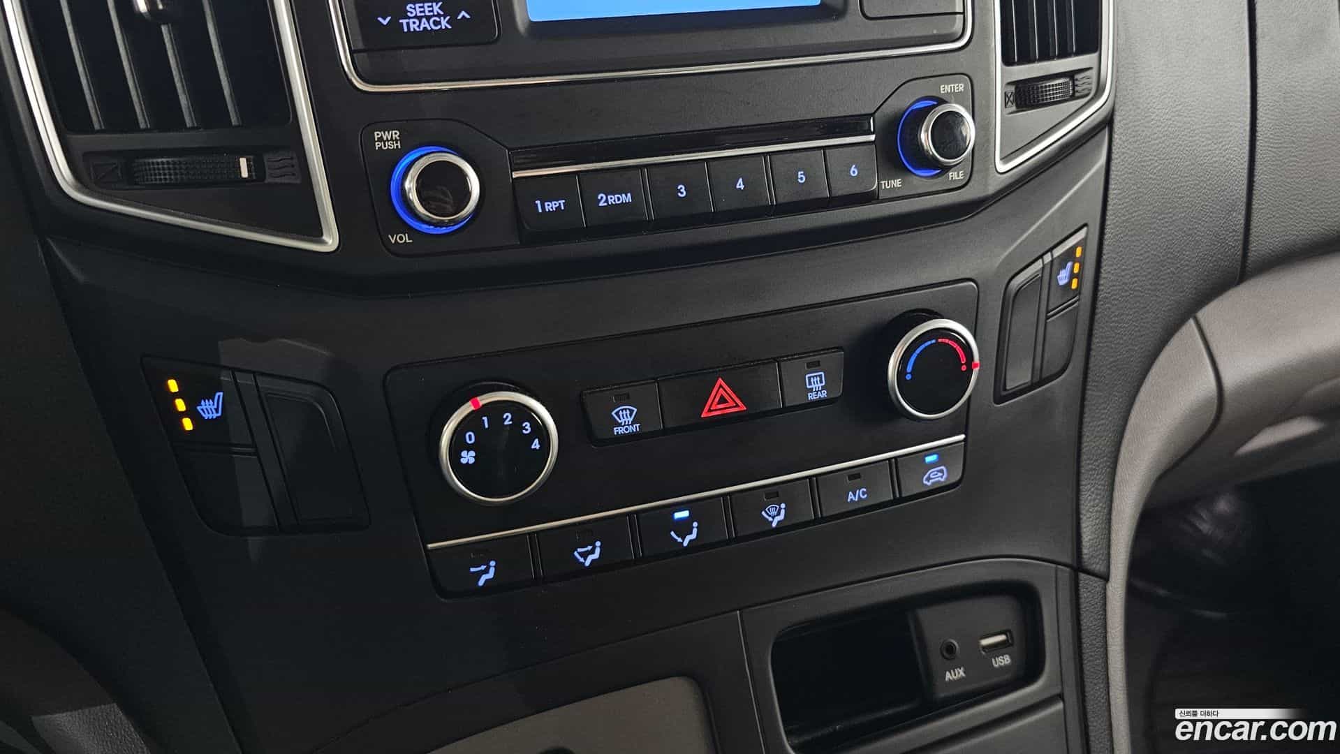 Starex Hyundai 2019.2-OPTION-020