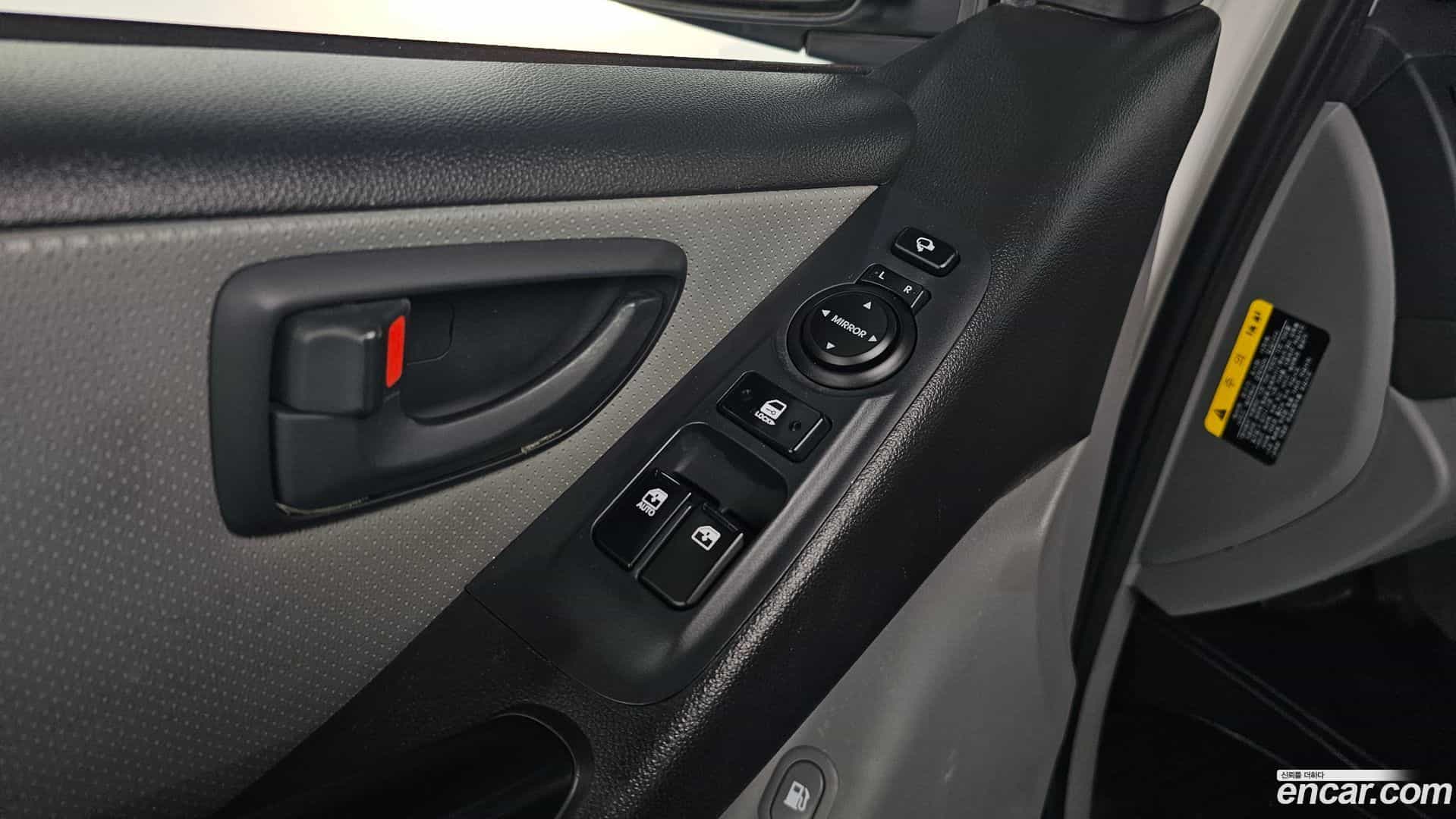 Starex Hyundai 2019.2-OPTION-021