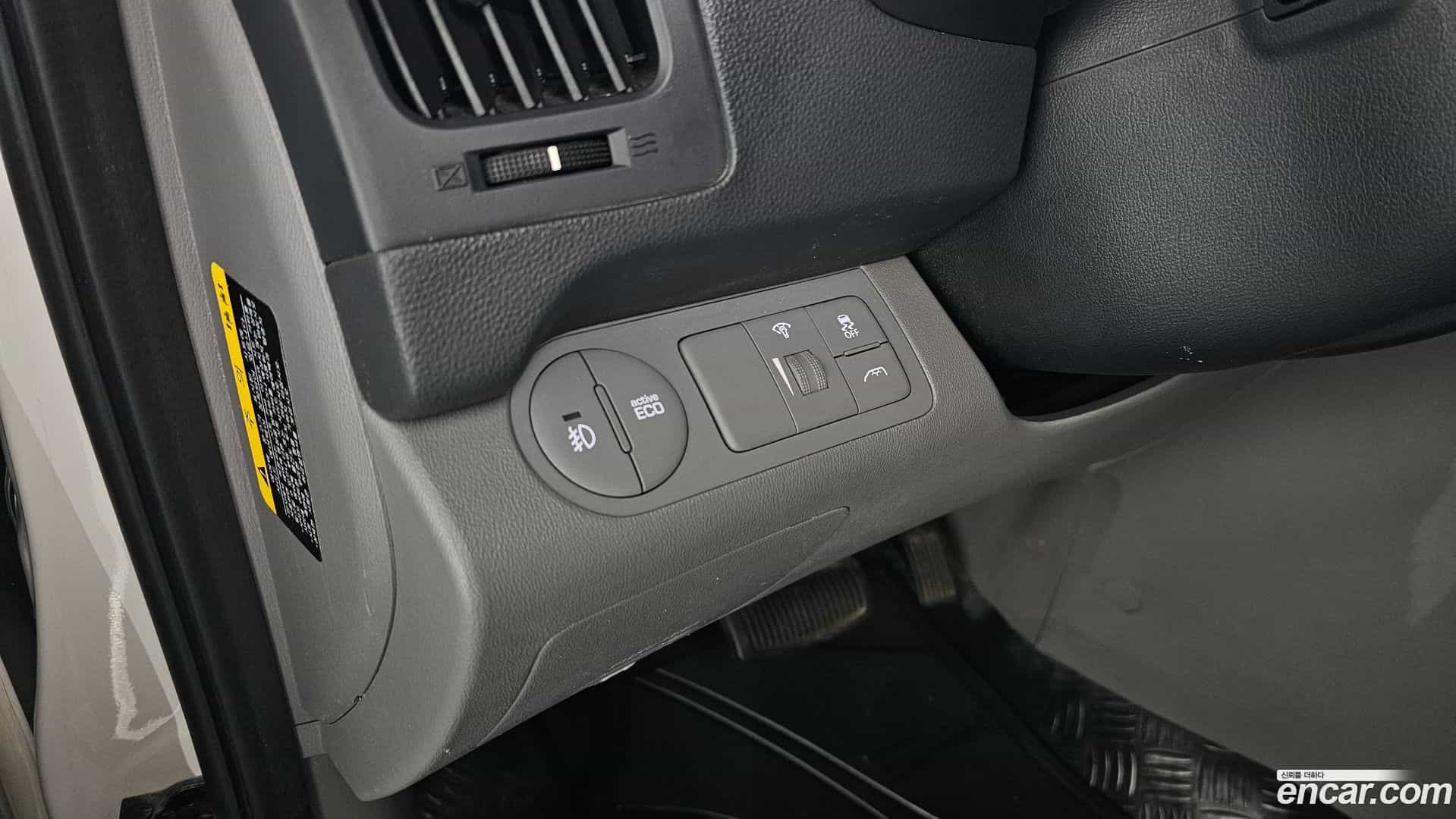 Starex Hyundai 2019.2-OPTION-022
