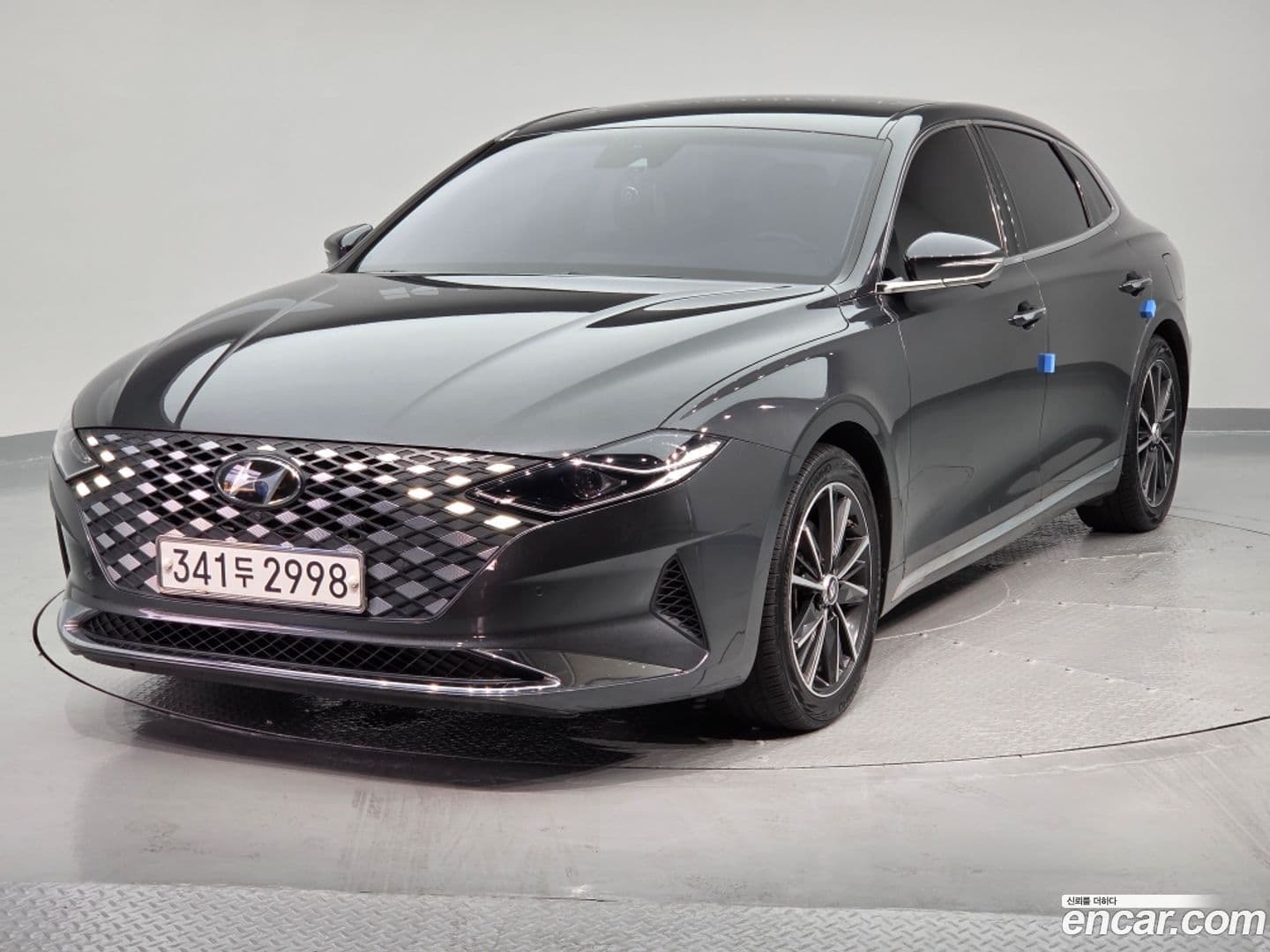 Main__Slider__Photo:Grandeur Hyundai 2020.5-0
