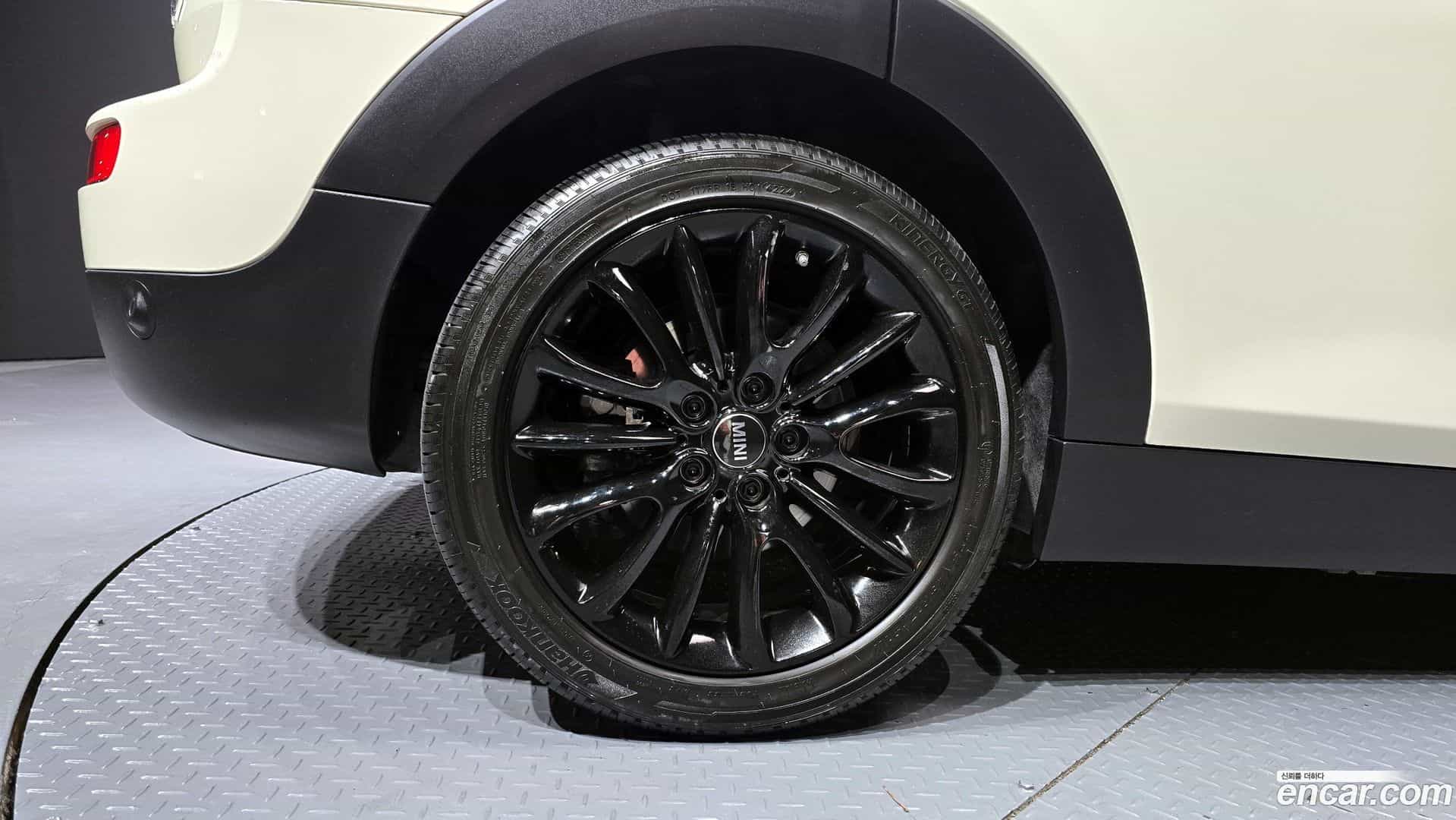 Clubman Mini 2020.0-OUTER-005