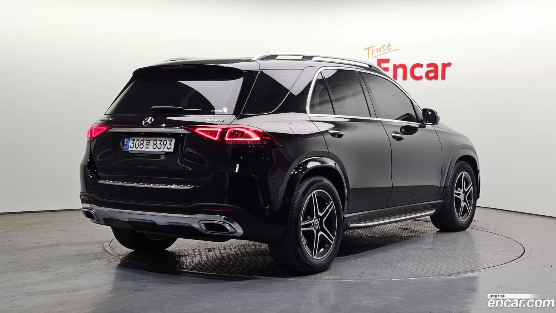 GLE-Class Mercedes-Benz 2020.10-OUTER-002