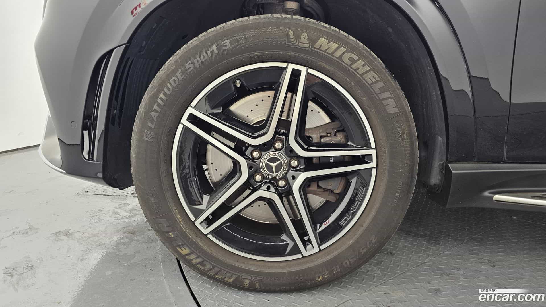 GLE-Class Mercedes-Benz 2020.10-OUTER-005