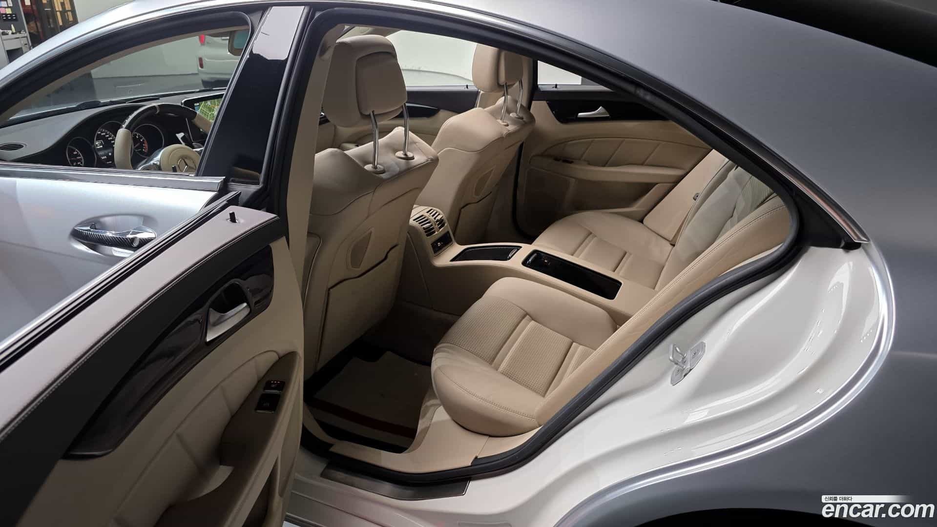 CLS-Class Mercedes-Benz 2015.4-OPTION-015