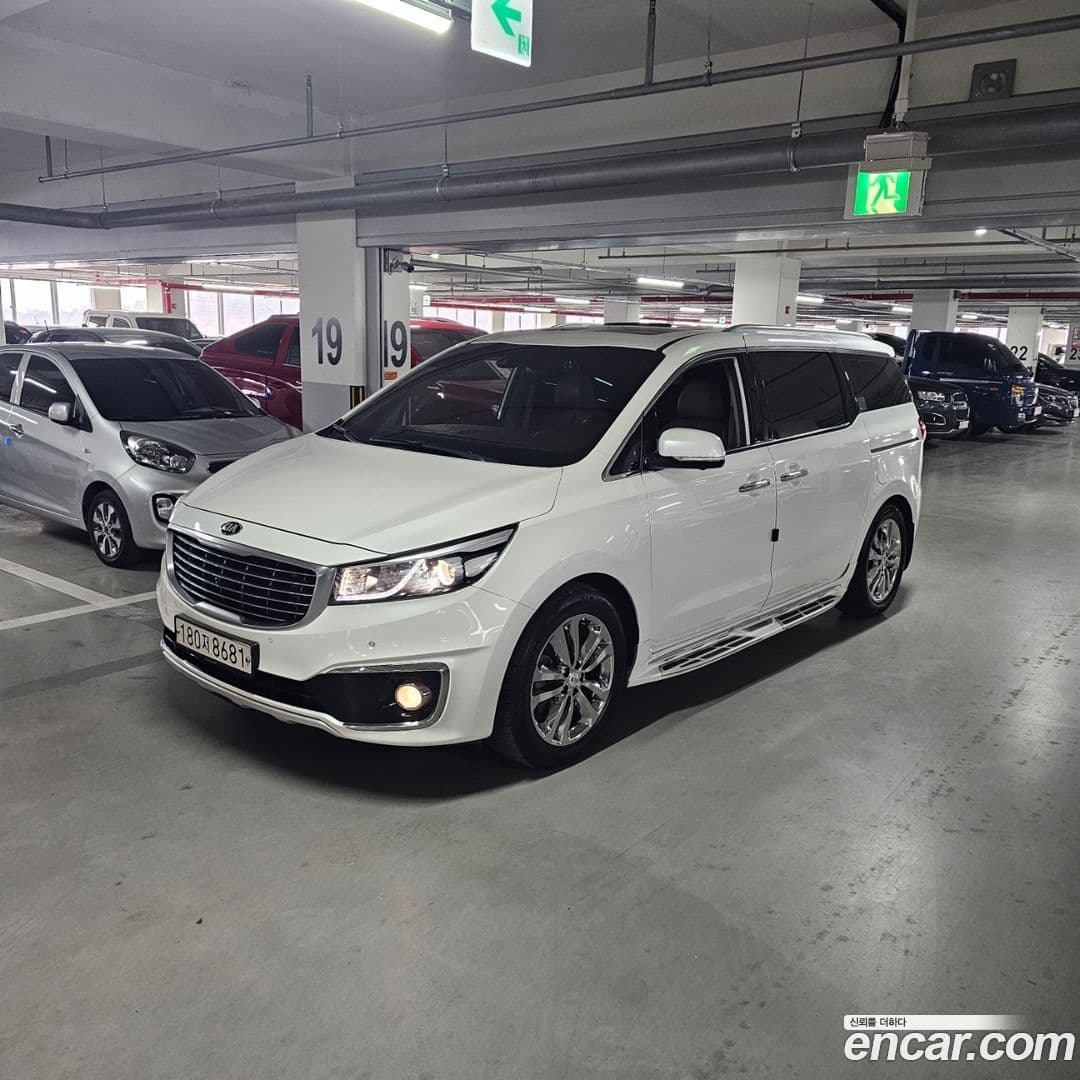 Main__Slider__Photo:Canival Kia 2015.10-0