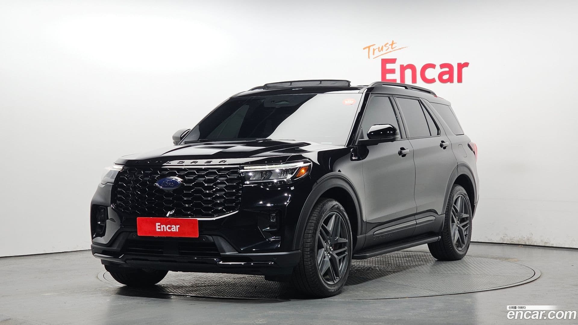 Main__Slider__Photo:Explorer Ford 2024.11-0