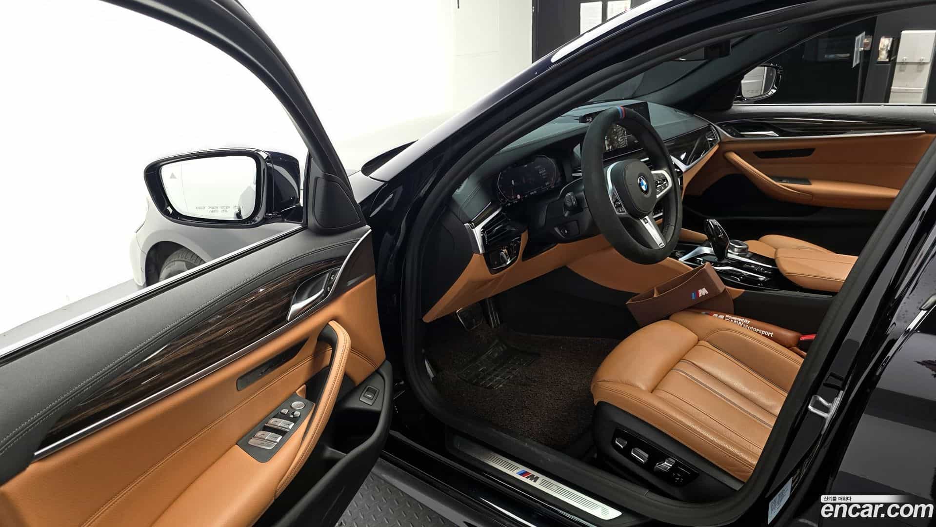 5-Series BMW 2020.10-INNER-010
