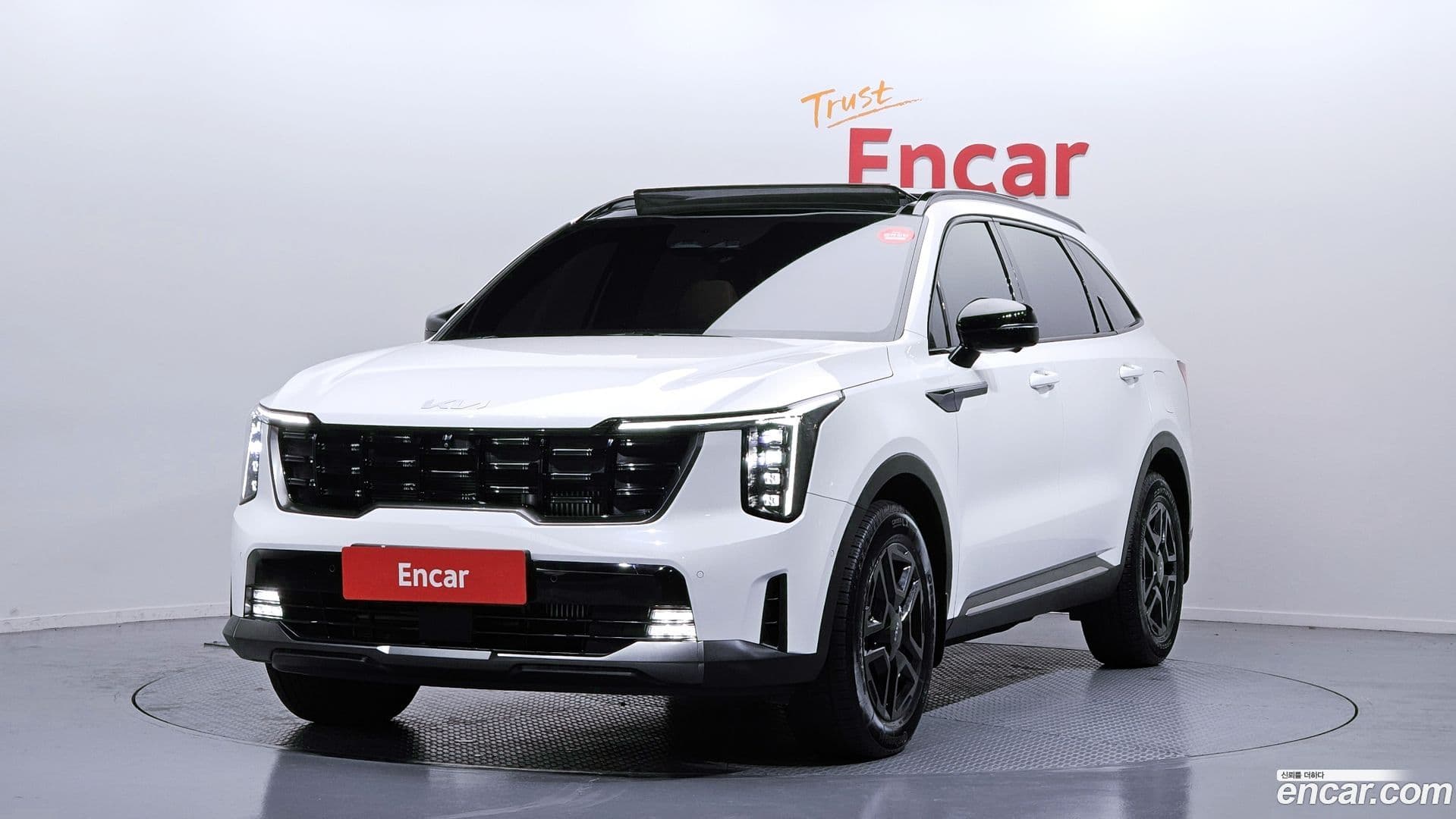 Main__Slider__Photo:Sorento Kia 2023.9-0