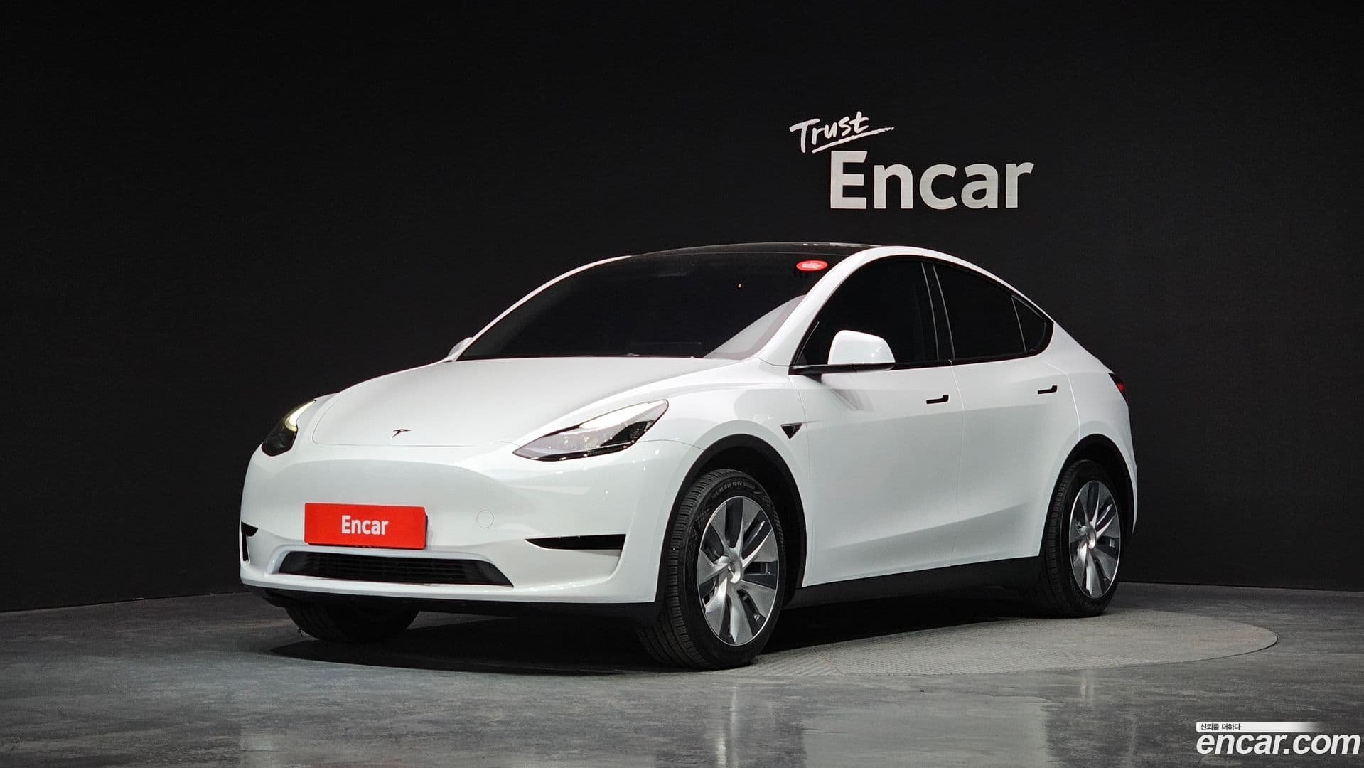 Main__Slider__Photo:Model Y Tesla 2023.10-0