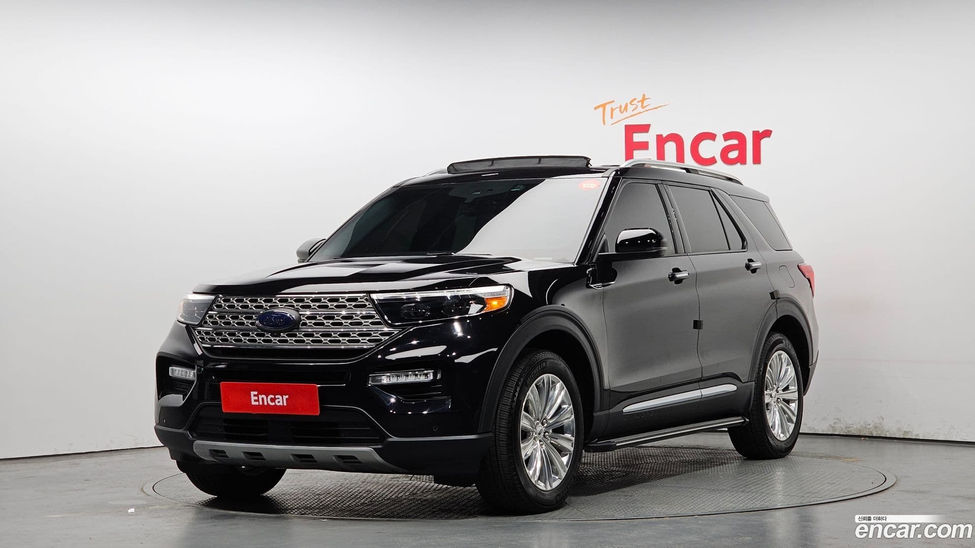 Main__Slider__Photo:Explorer Ford 2021.11-0