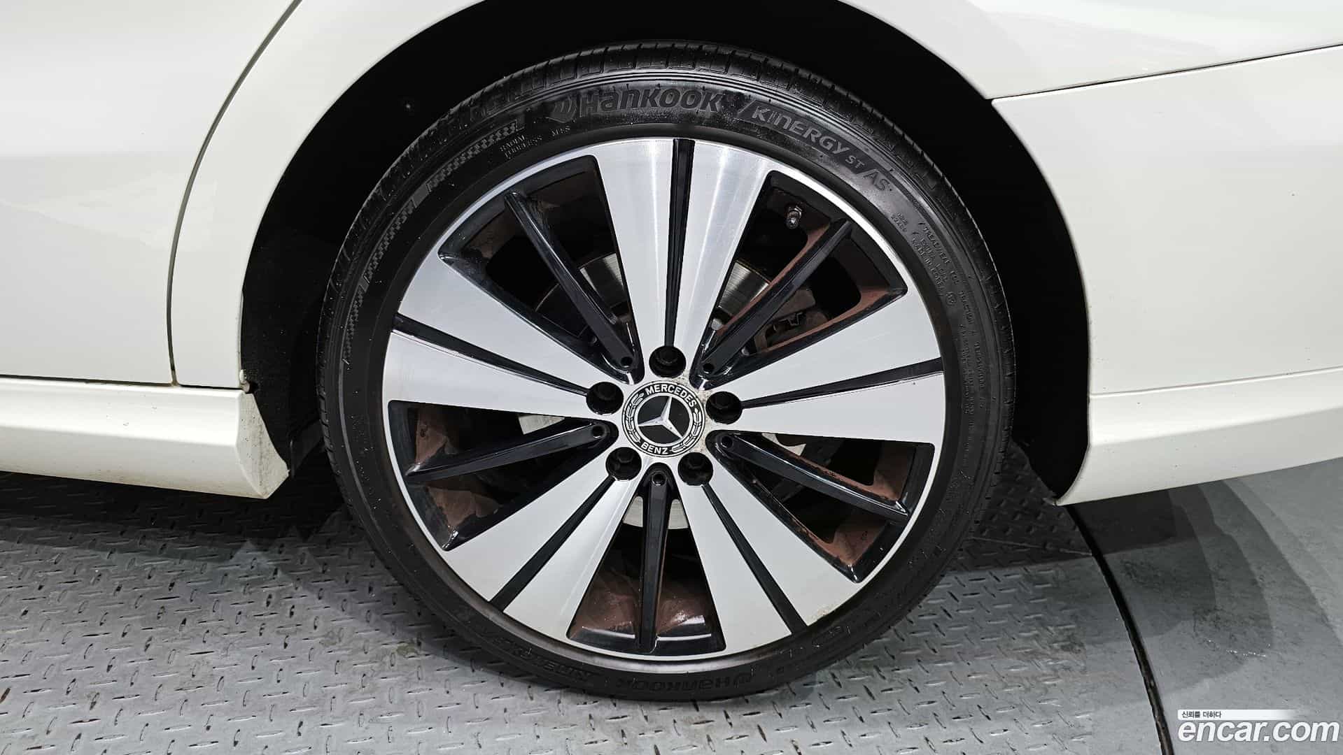 CLA-Class Mercedes-Benz 2018.0-OUTER-005