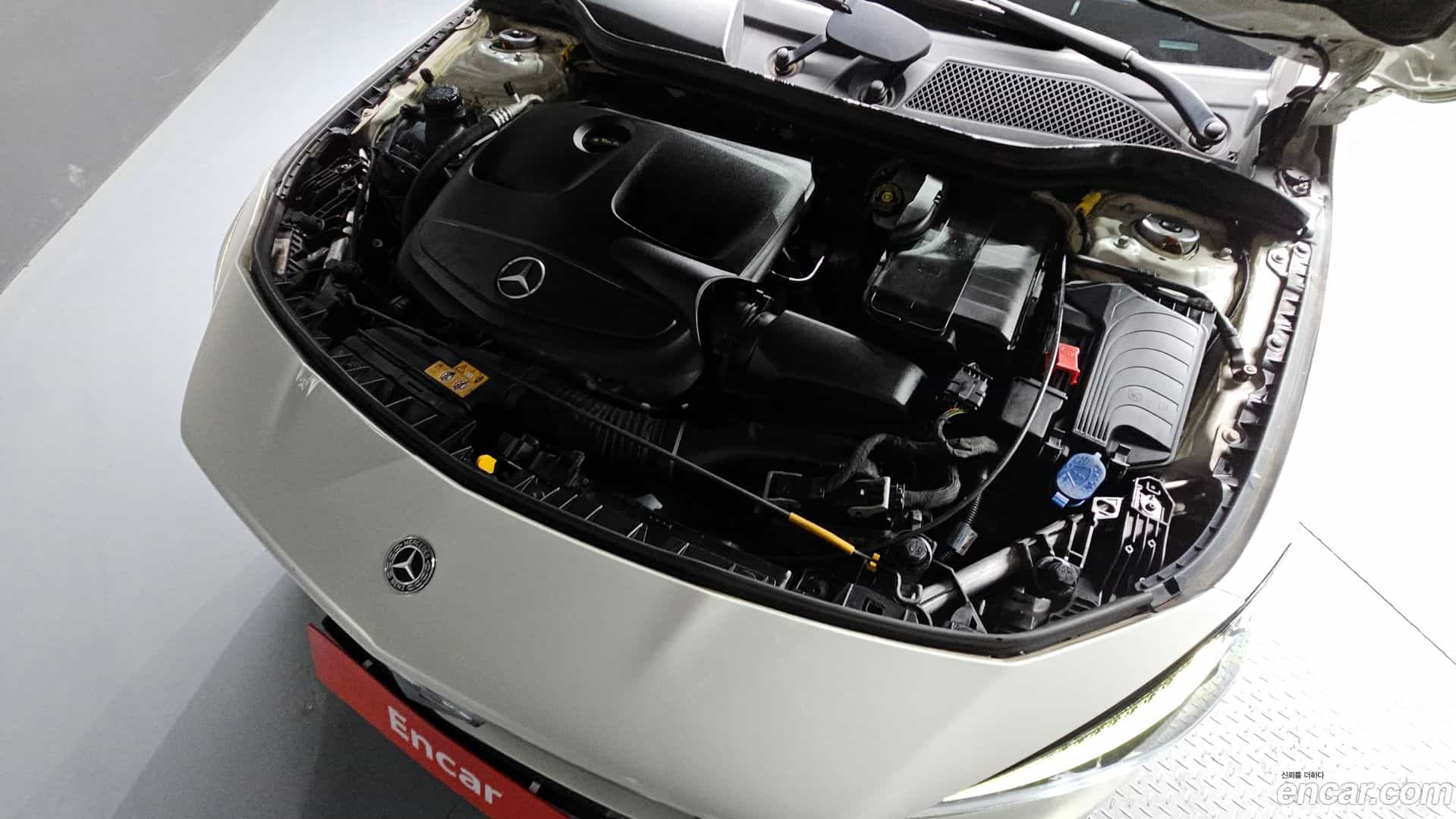 CLA-Class Mercedes-Benz 2018.0-INNER-006