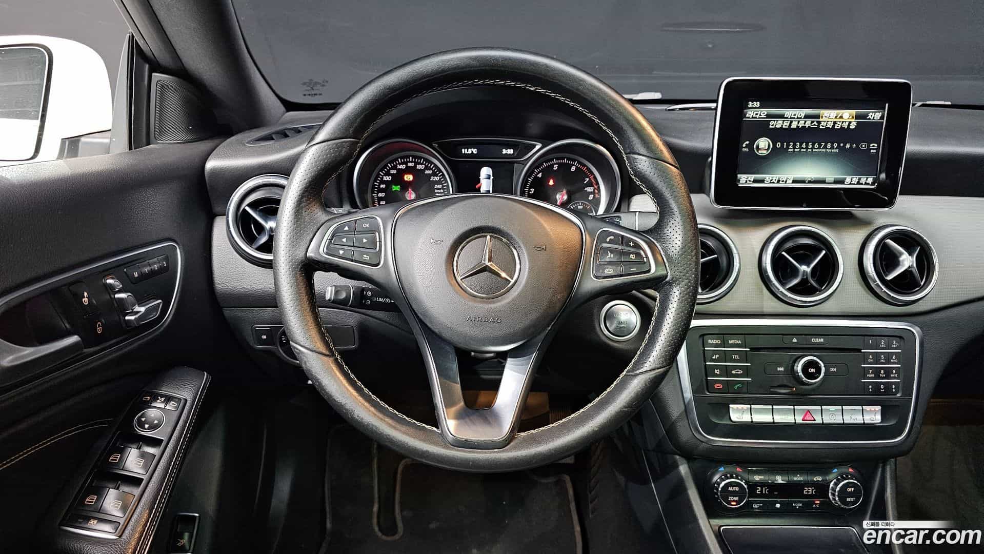 CLA-Class Mercedes-Benz 2018.0-OPTION-017