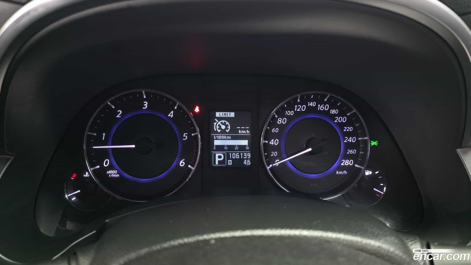 QX70 Infiniti 2014.1-INNER-008