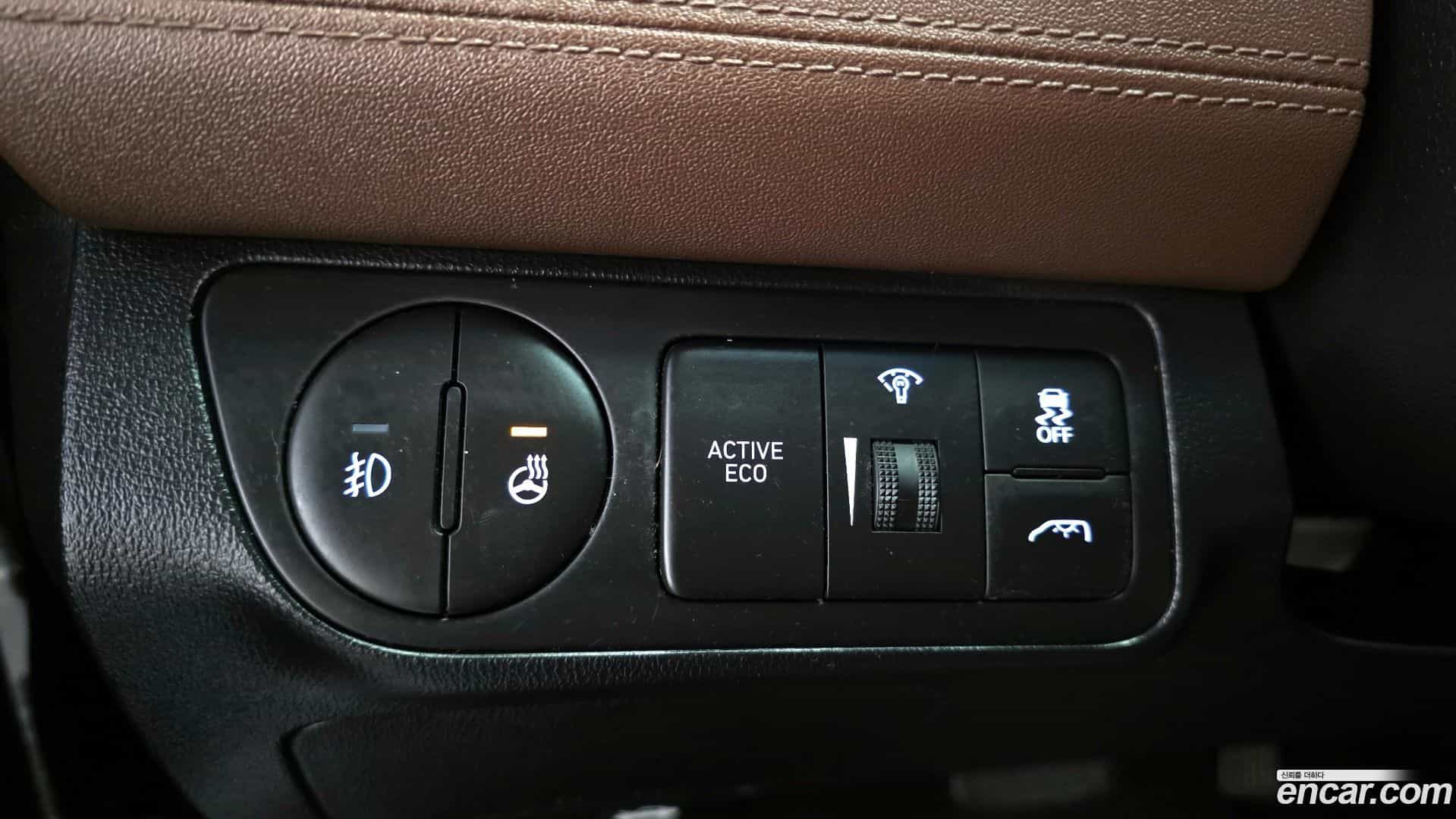 Starex Hyundai 2020.2-OPTION-018