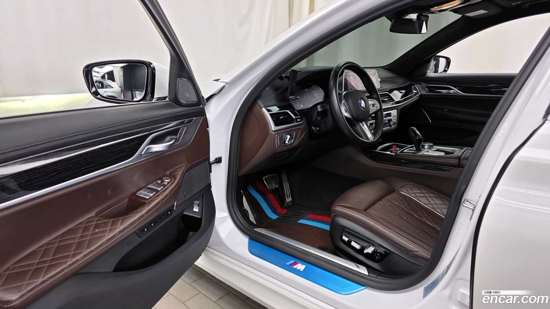 7-Series BMW 2021.1-INNER-010