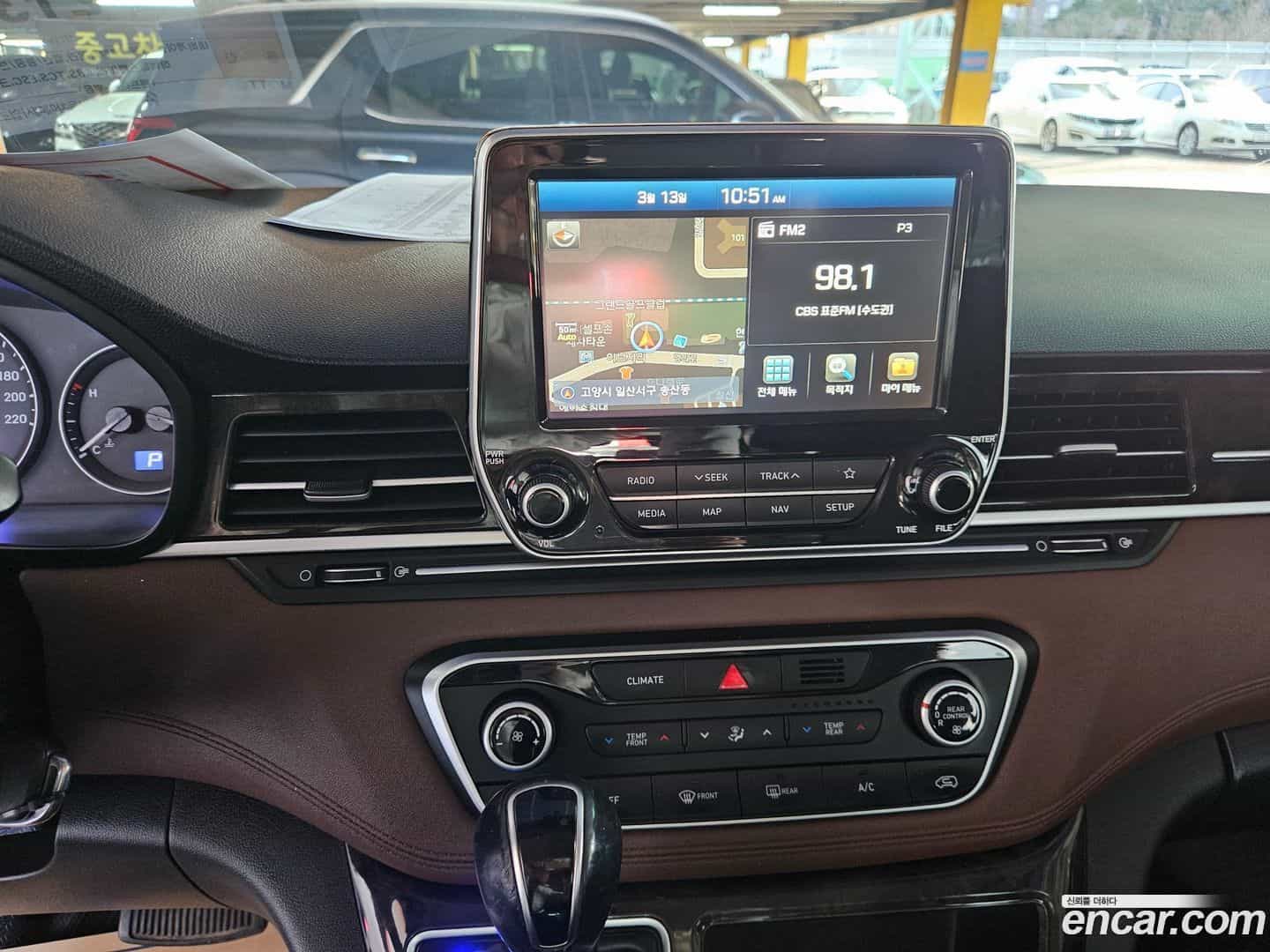 Starex Hyundai 2018.6-OPTION-015