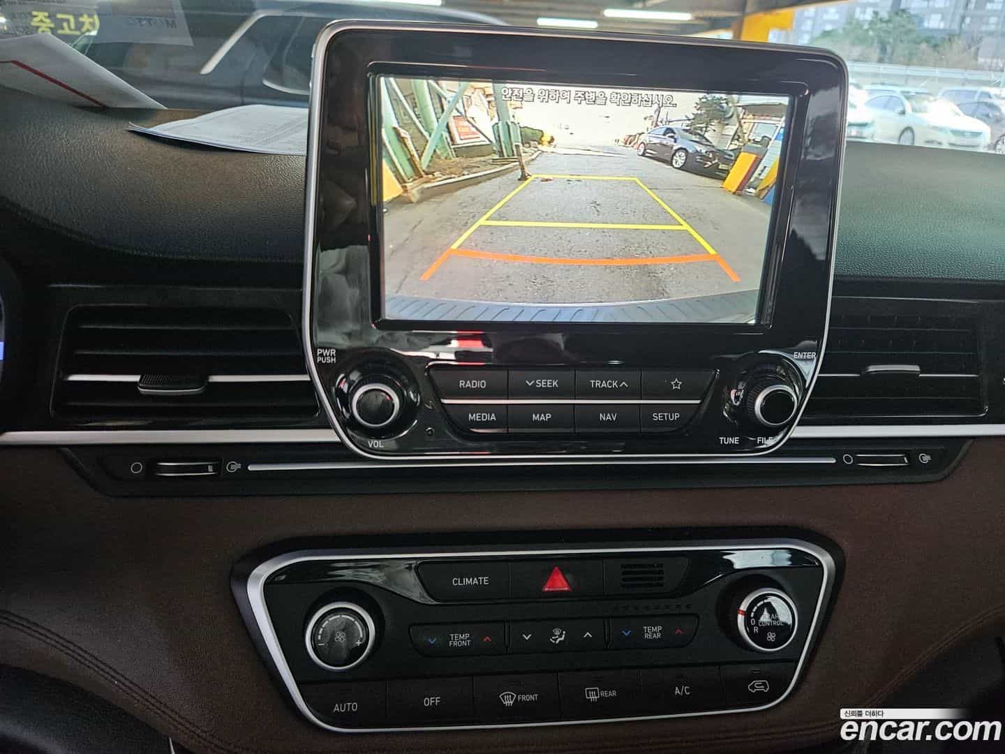 Starex Hyundai 2018.6-OPTION-016