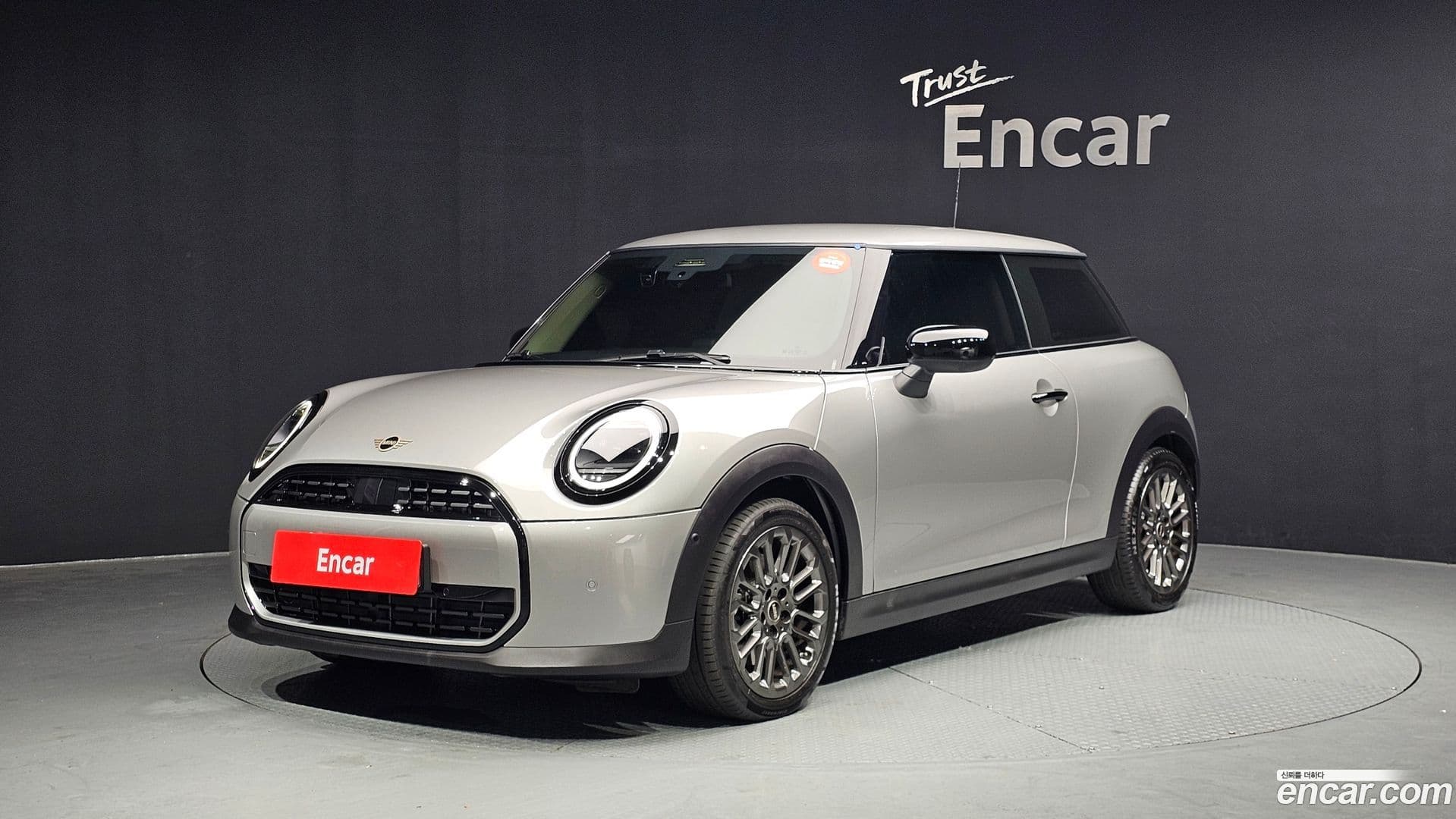Main__Slider__Photo:Cooper Mini 2024.10-0