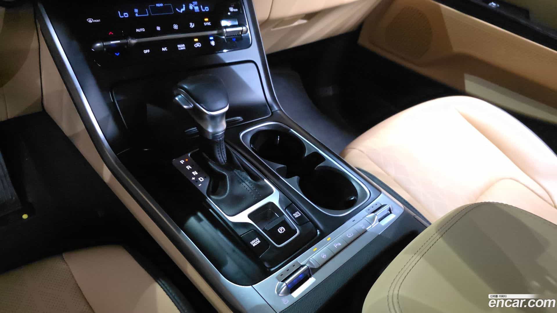 Canival Kia 2023.1-INNER-009