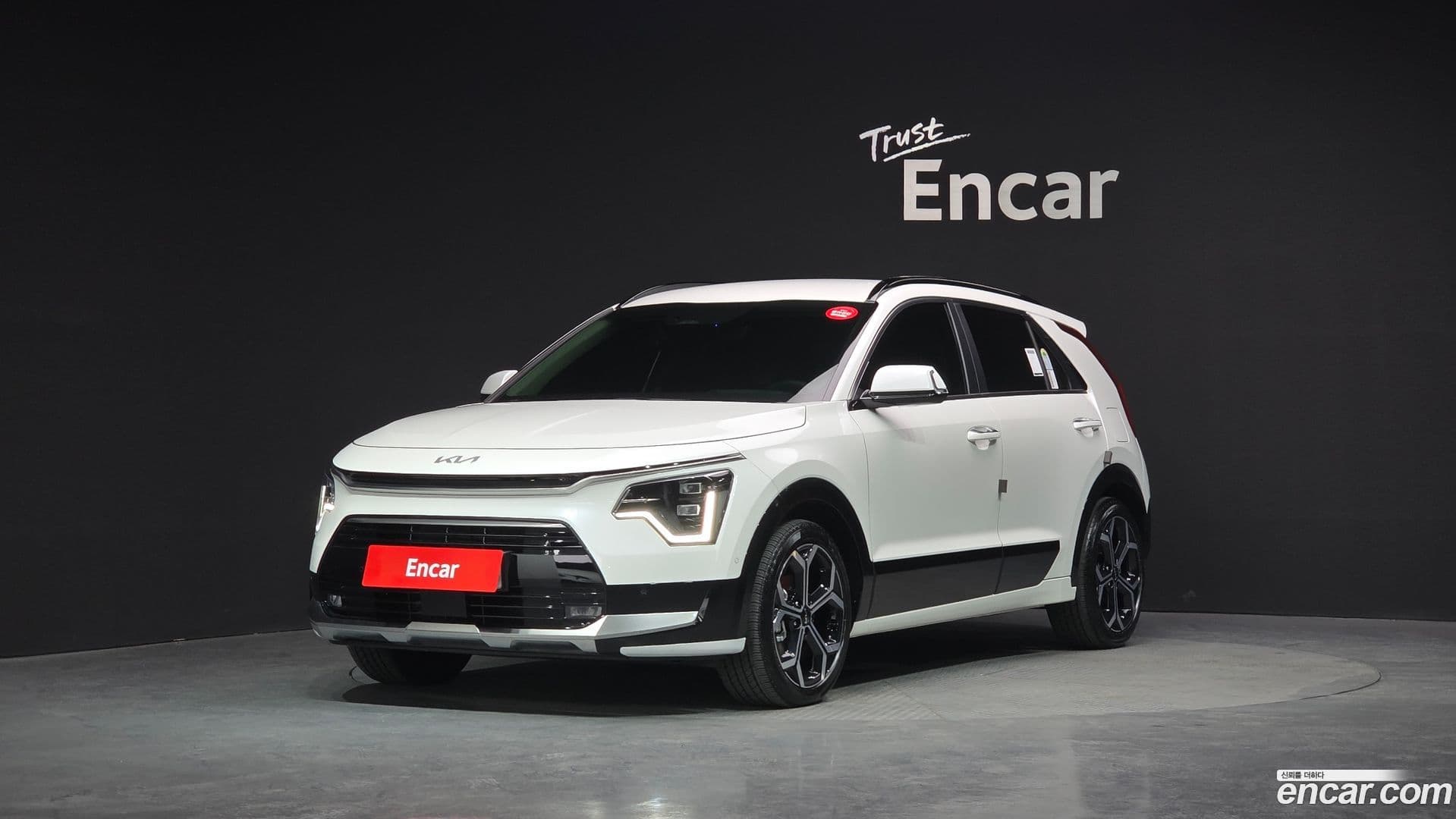 Main__Slider__Photo:Niro Kia 2025.2-0
