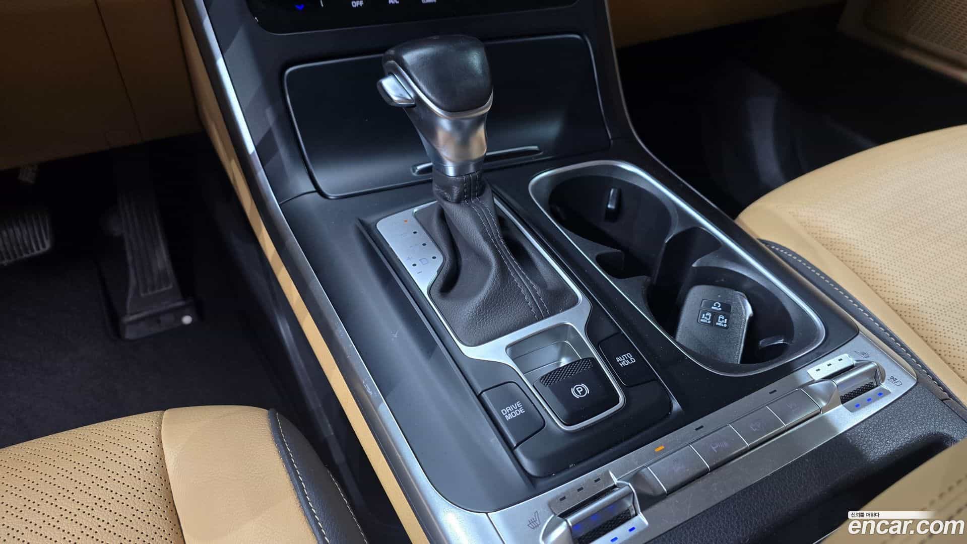 Canival Kia 2022.1-INNER-009