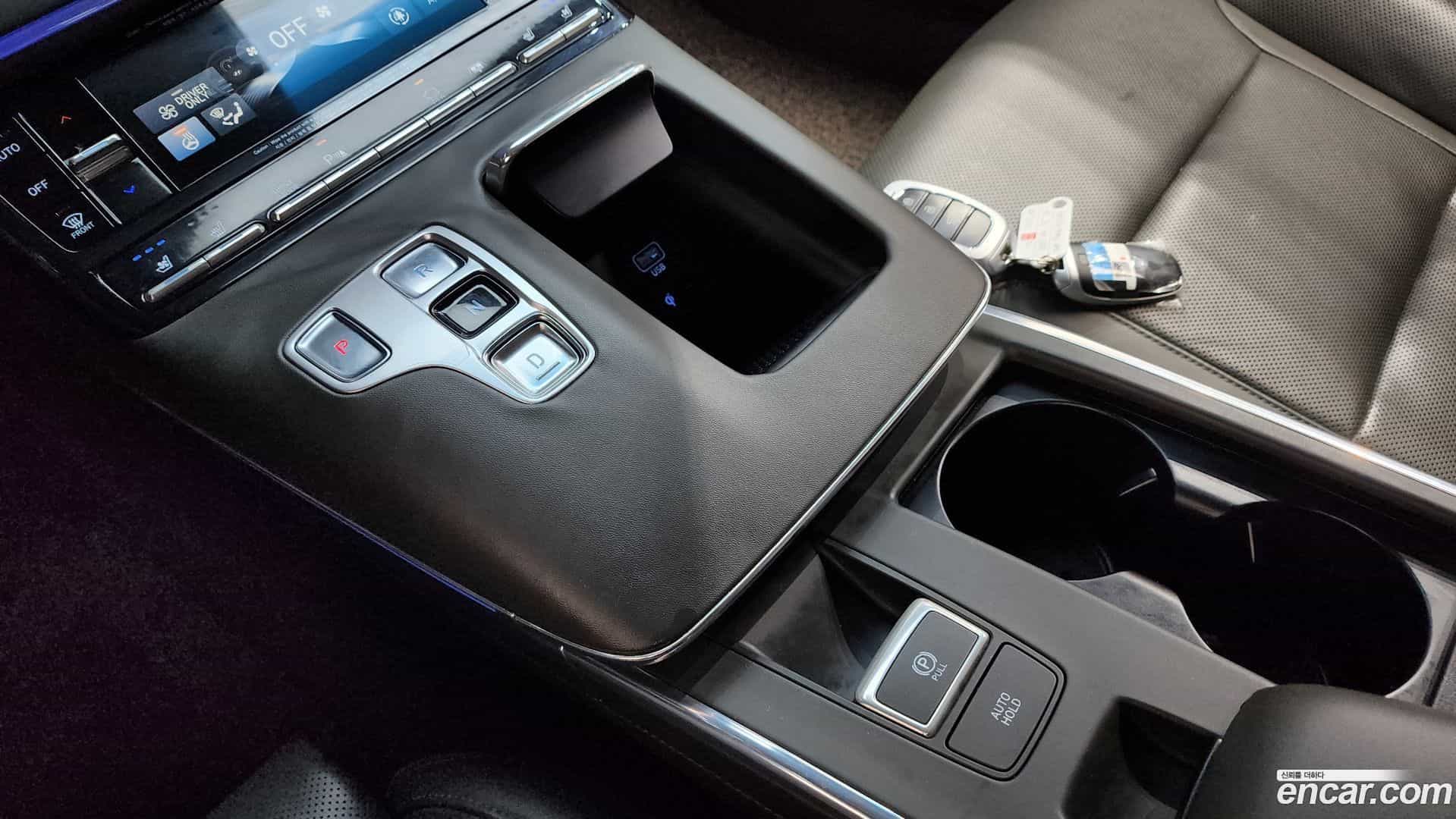 Grandeur Hyundai 2020.10-INNER-009
