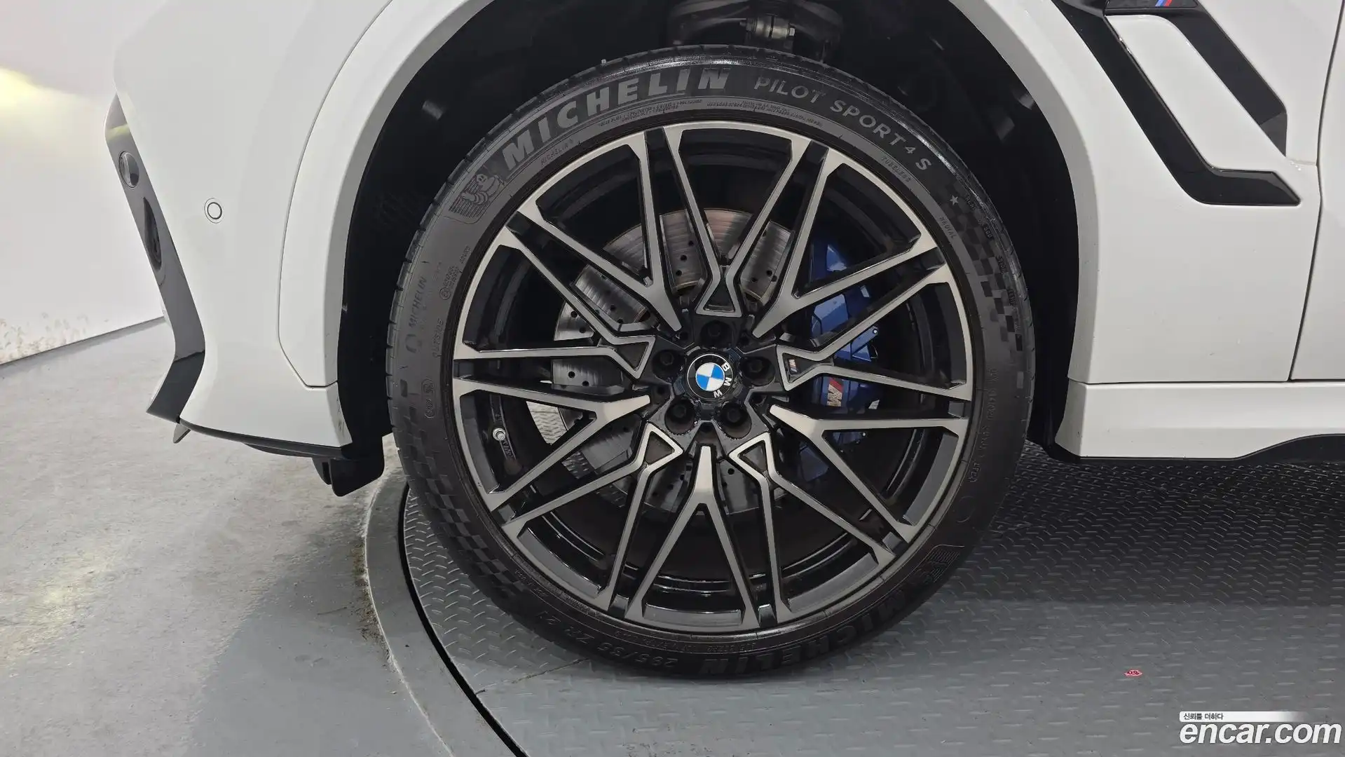 X6M BMW 2022.5-OUTER-005