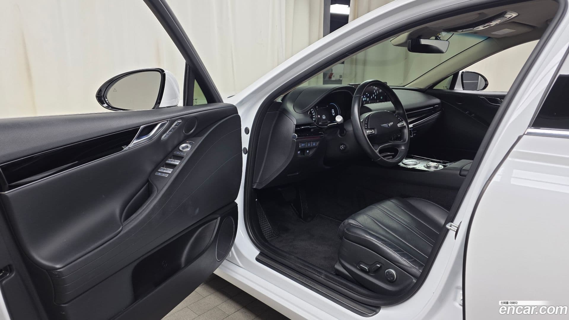 Main__Slider__Photo:G80 Genesis 2022.10-9
