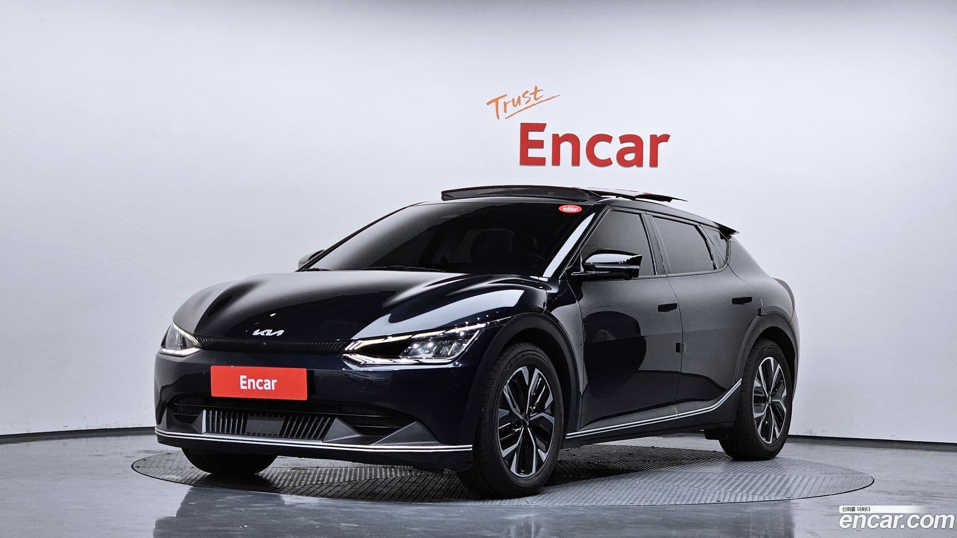 Main__Slider__Photo:EV6 Kia 2021.11-0