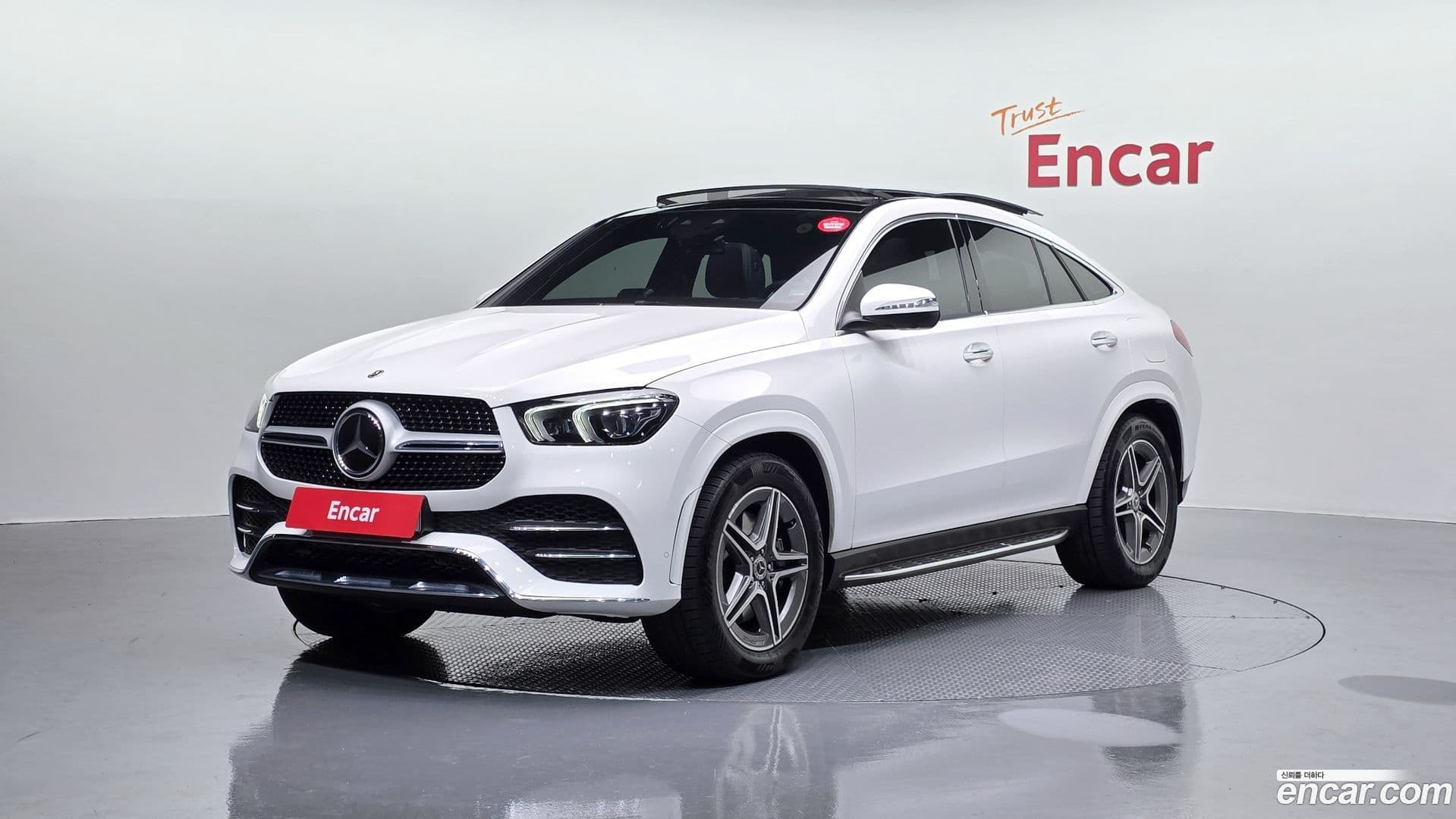 Main__Slider__Photo:GLE-Class Mercedes-Benz 2022.5-0