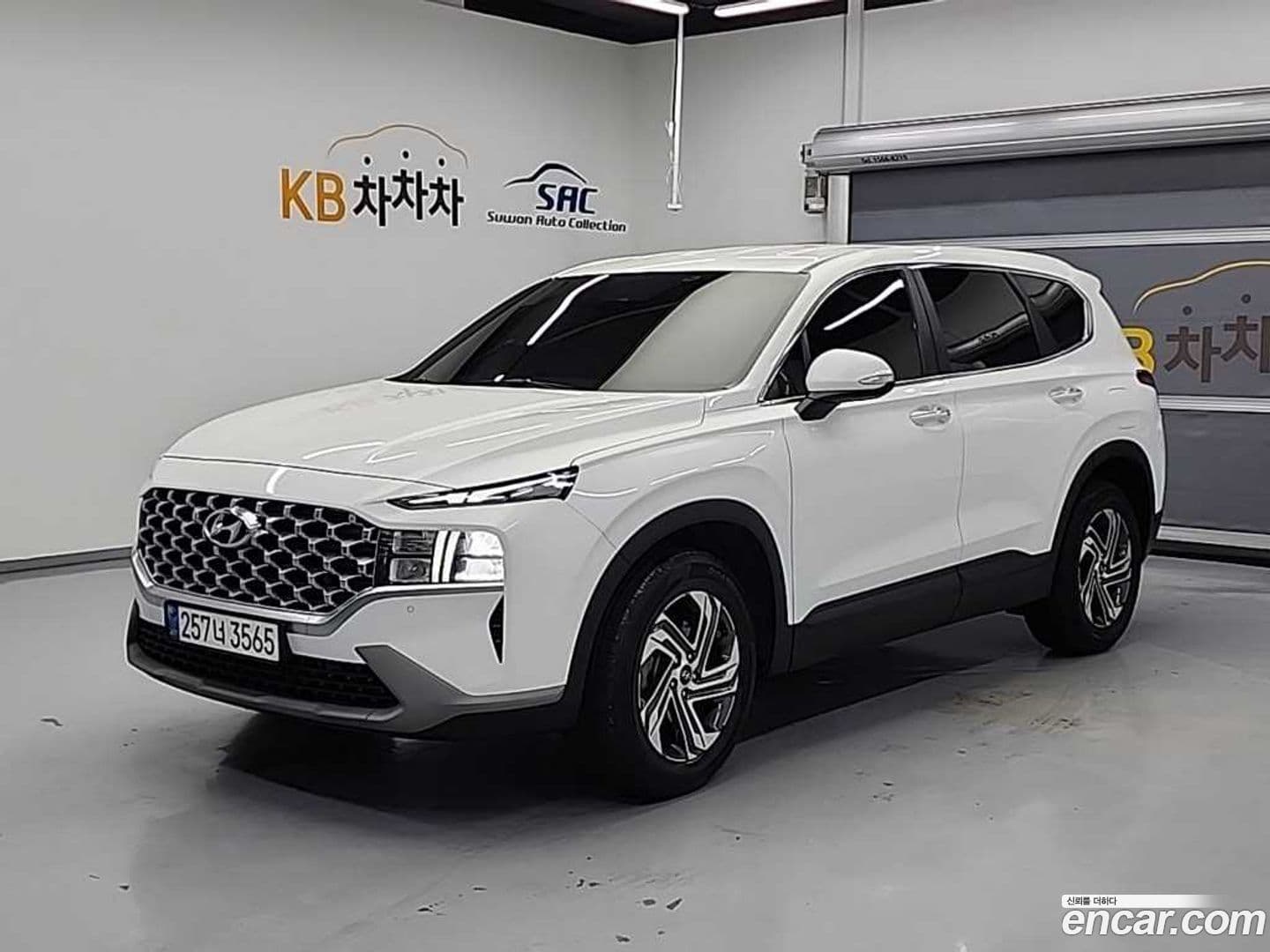 Main__Slider__Photo:Santafe Hyundai 2021.5-0