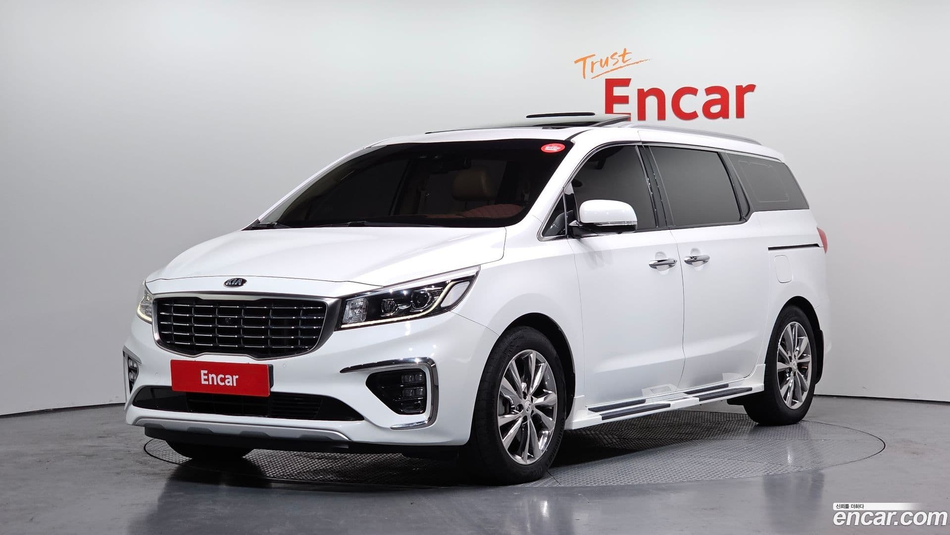 Main__Slider__Photo:Canival Kia 2018.8-0