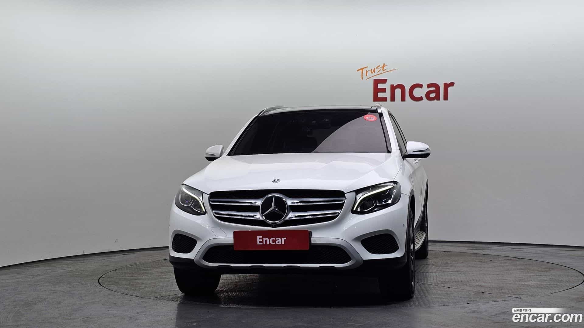 GLC-Class Mercedes-Benz 2018.4-OUTER-003