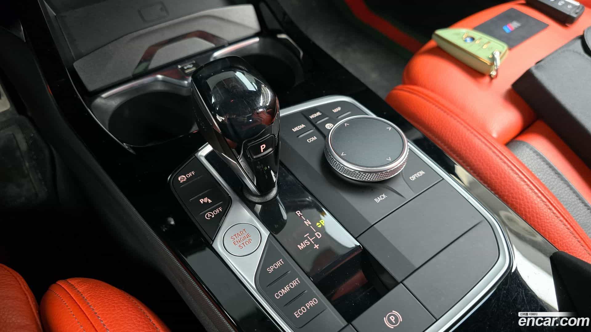 2-Series BMW 2021.1-INNER-009