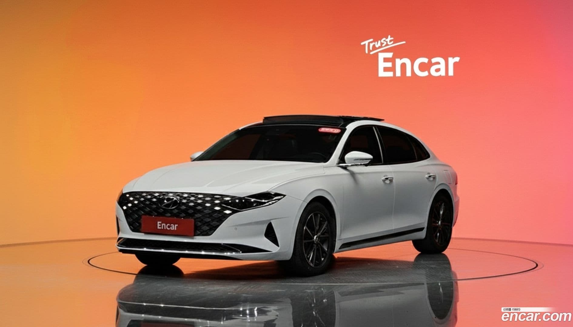 Main__Slider__Photo:Grandeur Hyundai 2022.8-0