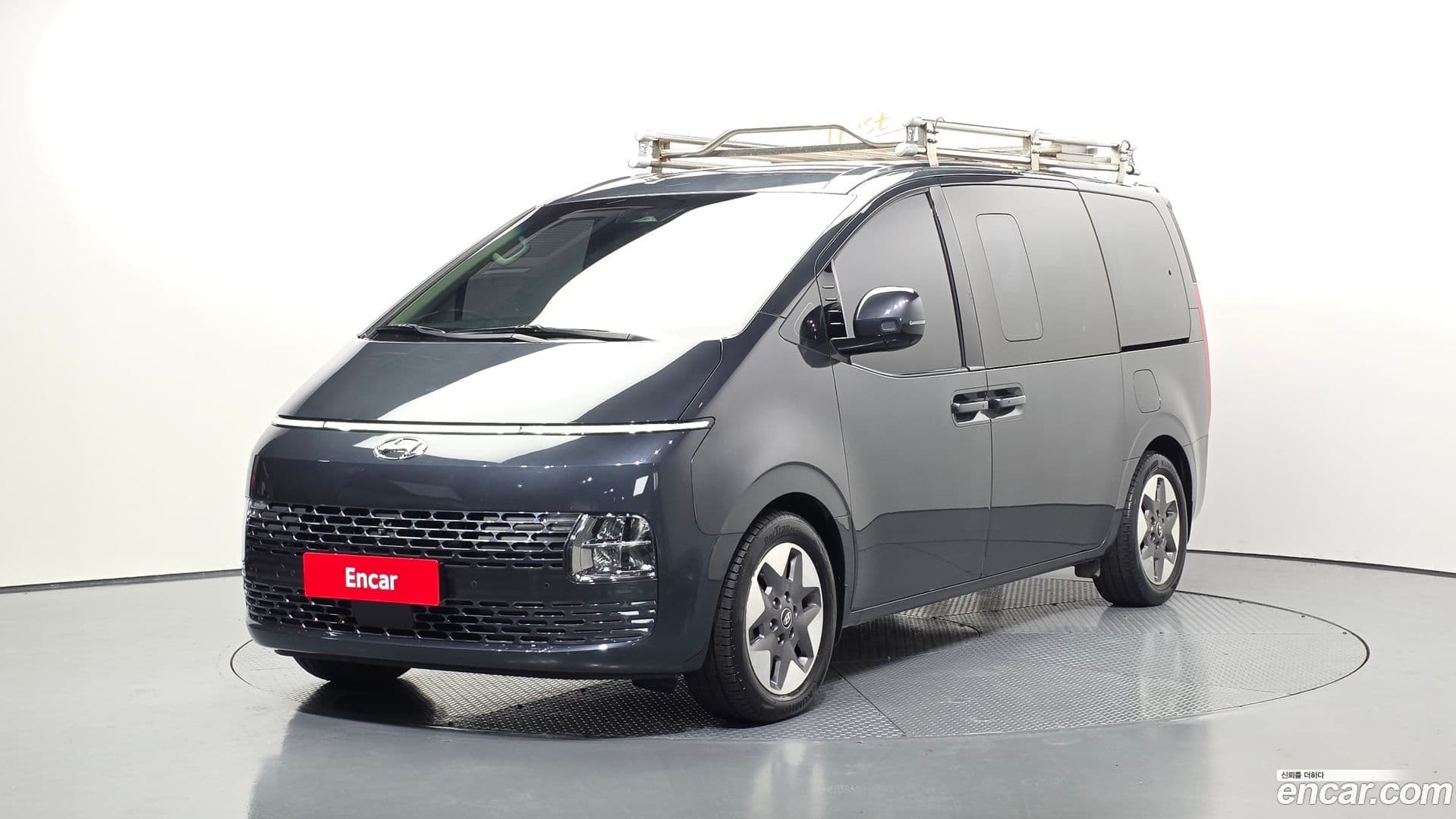 Main__Slider__Photo:Staria Hyundai 2021.4-0
