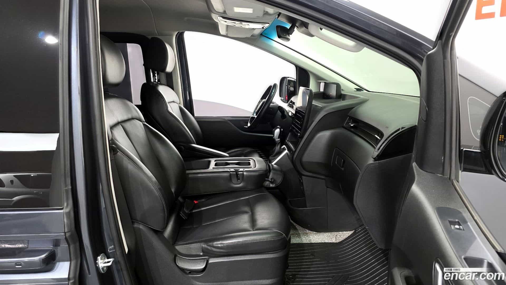 Staria Hyundai 2021.4-OPTION-015